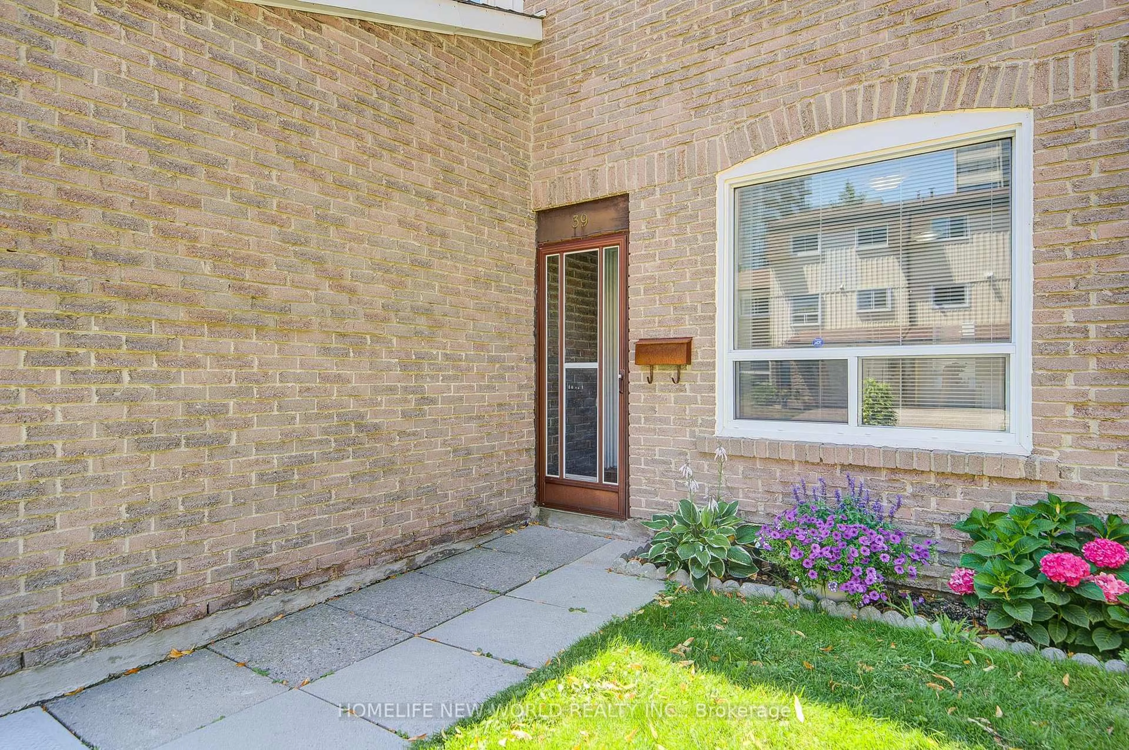 Unknown for 44 Chester Le Blvd #39, Toronto Ontario M1W 2M8