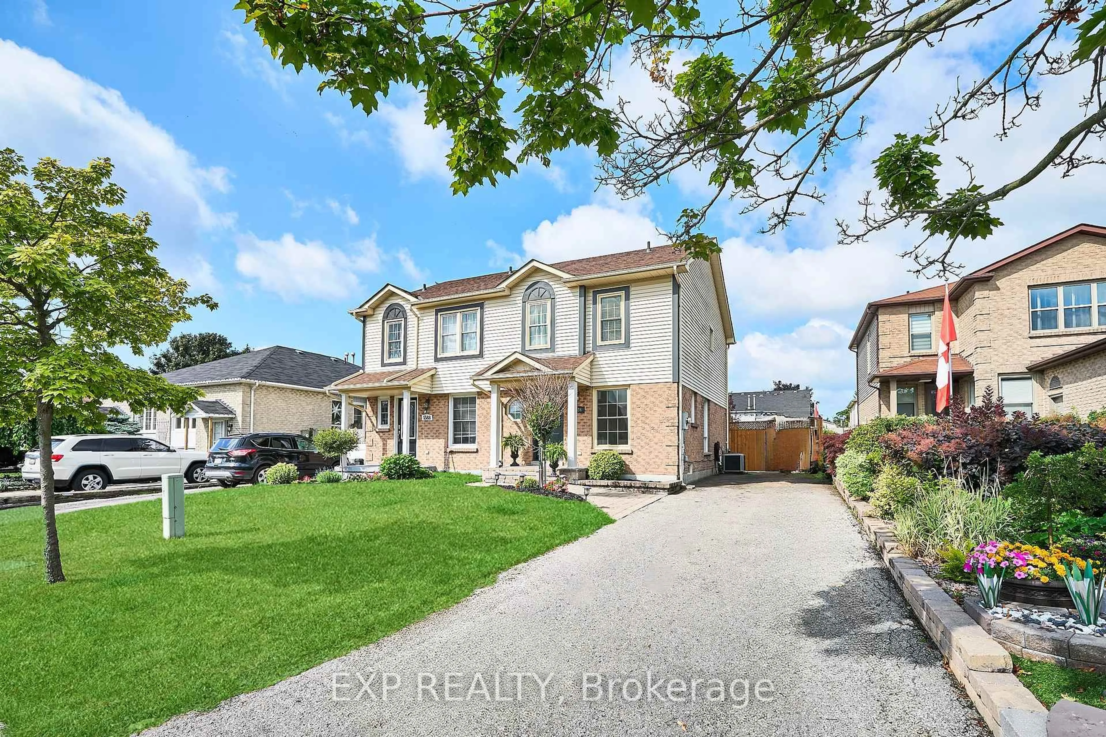 A pic from outside/outdoor area/front of a property/back of a property/a pic from drone, street for 1386 Charter Cres, Oshawa Ontario L1J 8K8