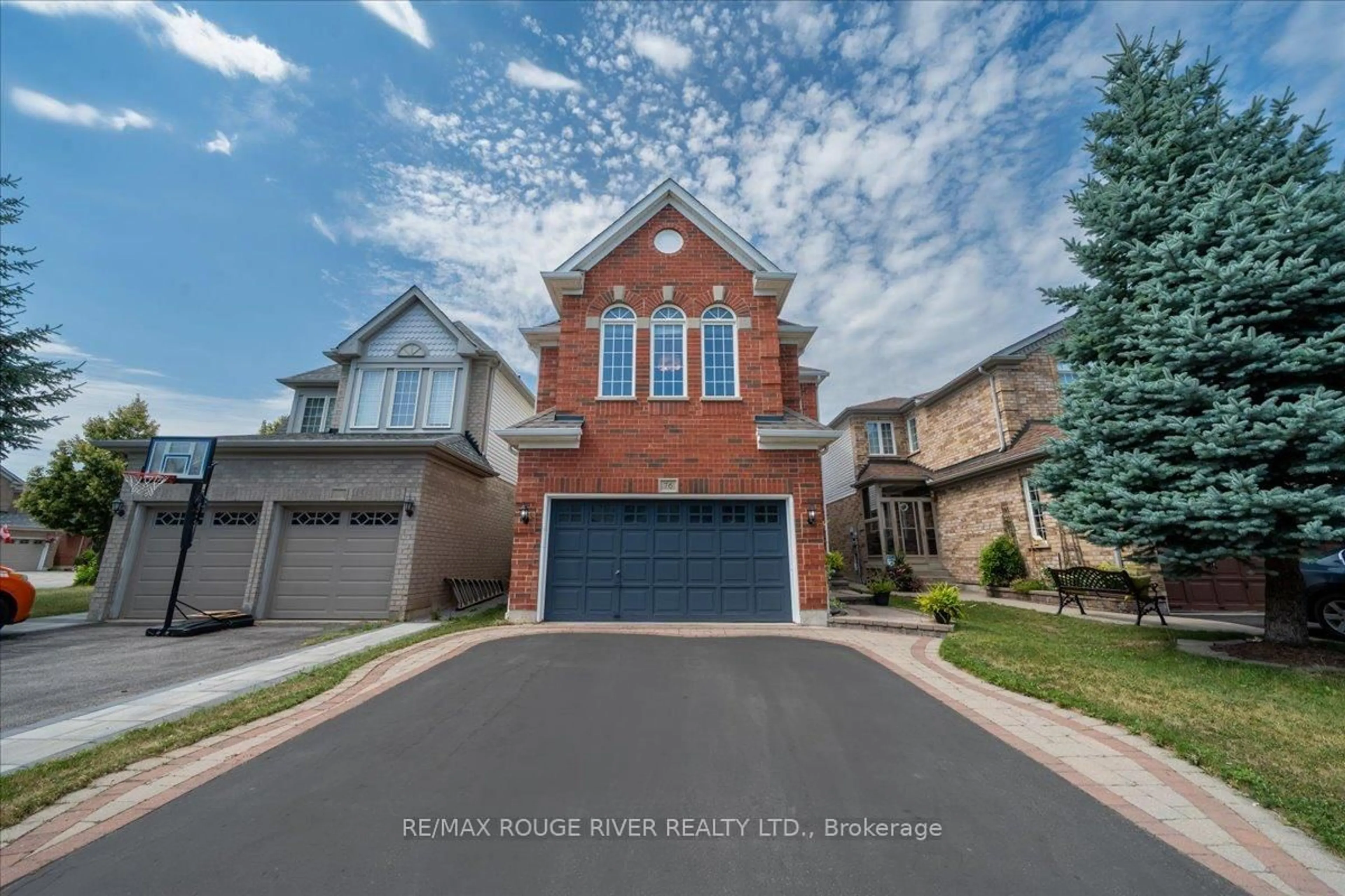 Home with brick exterior material, street for 76 Merchants Ave, Whitby Ontario L1P 1S6