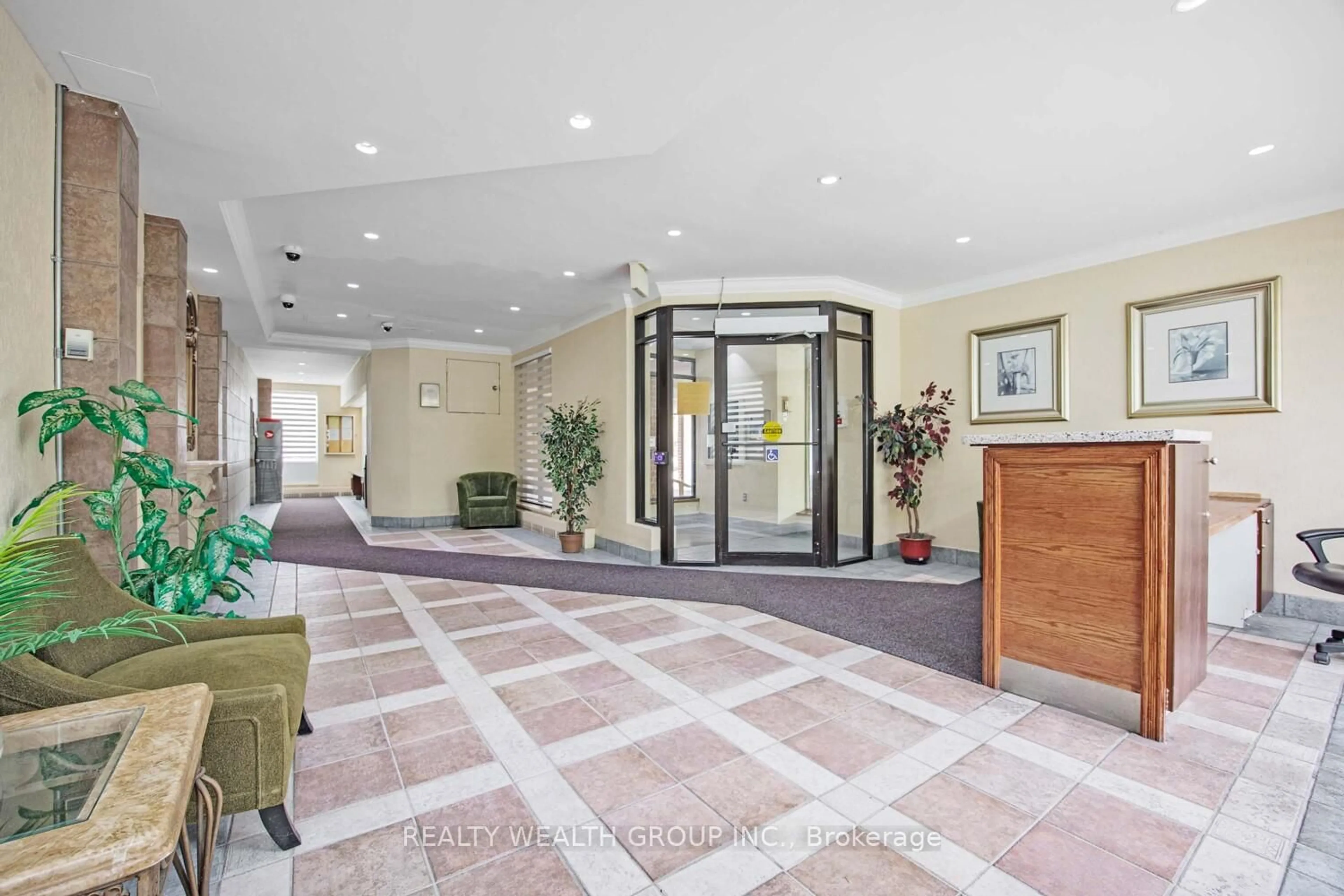 Indoor foyer for 90 Ling Rd ##1105, Toronto Ontario M1E 4Y3