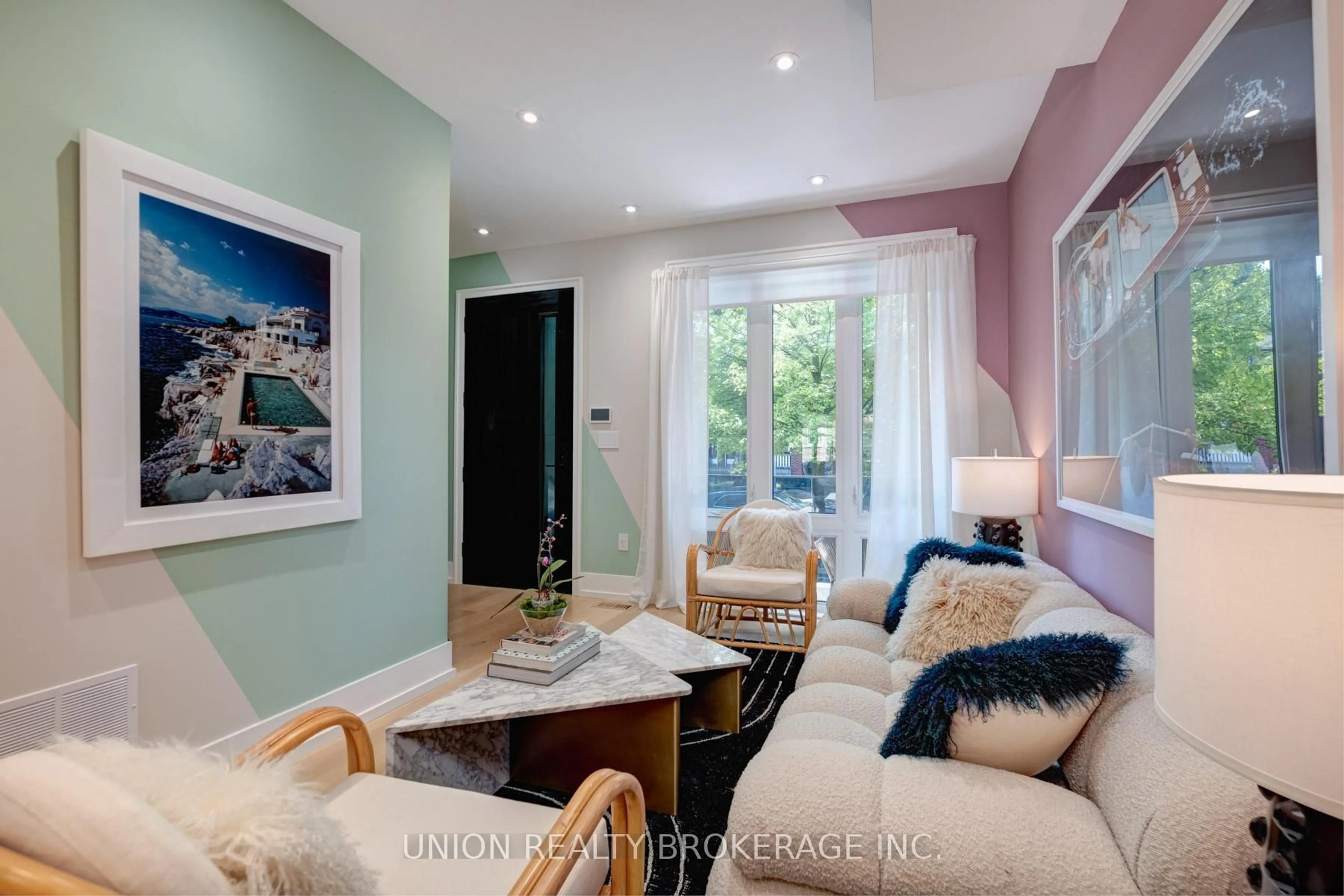 Living room with furniture, unknown for 59 Glen Manor Dr, Toronto Ontario M4E 2X5