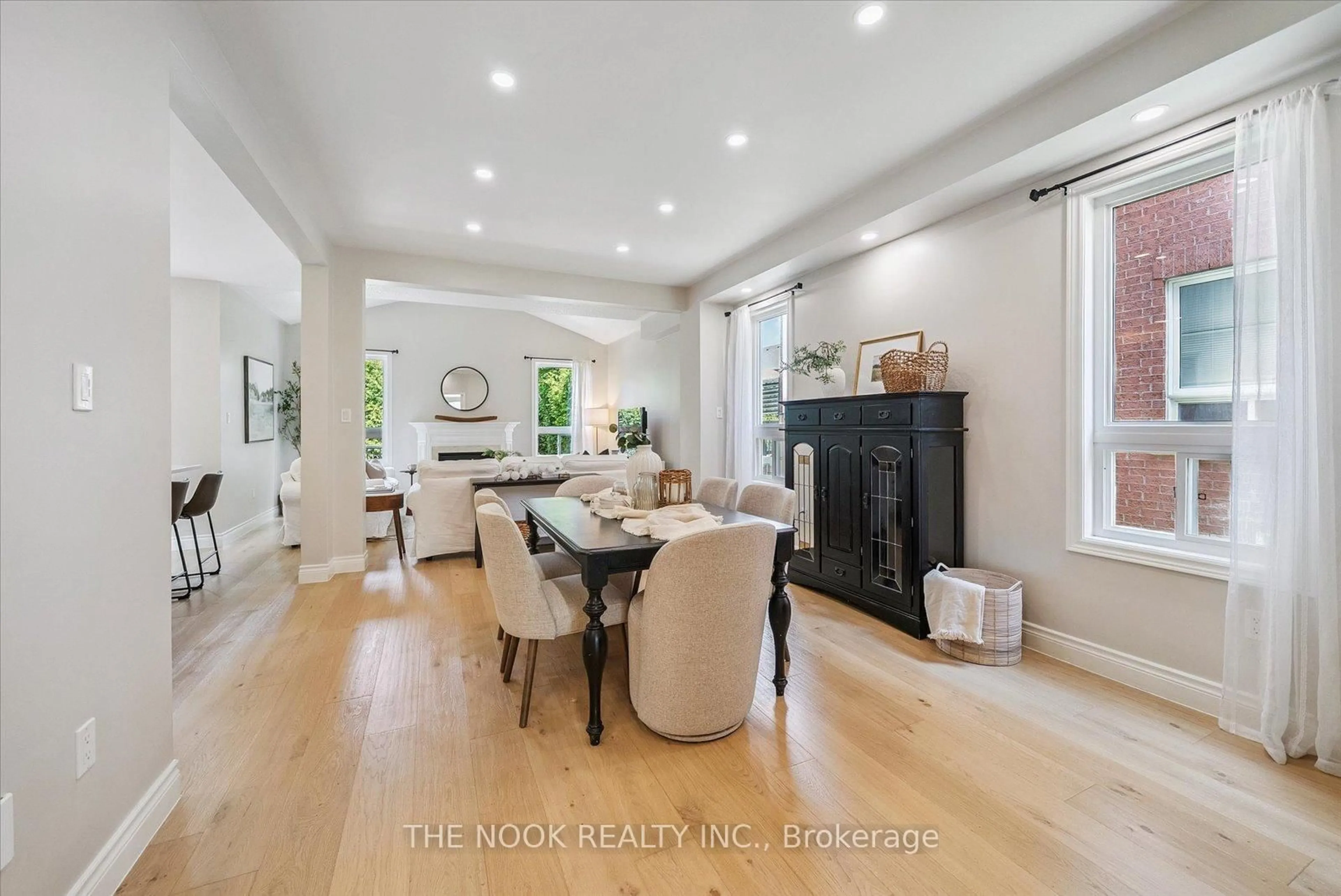 Dining room, unknown for 31 Queensplate Dr, Scugog Ontario L9L 2E4
