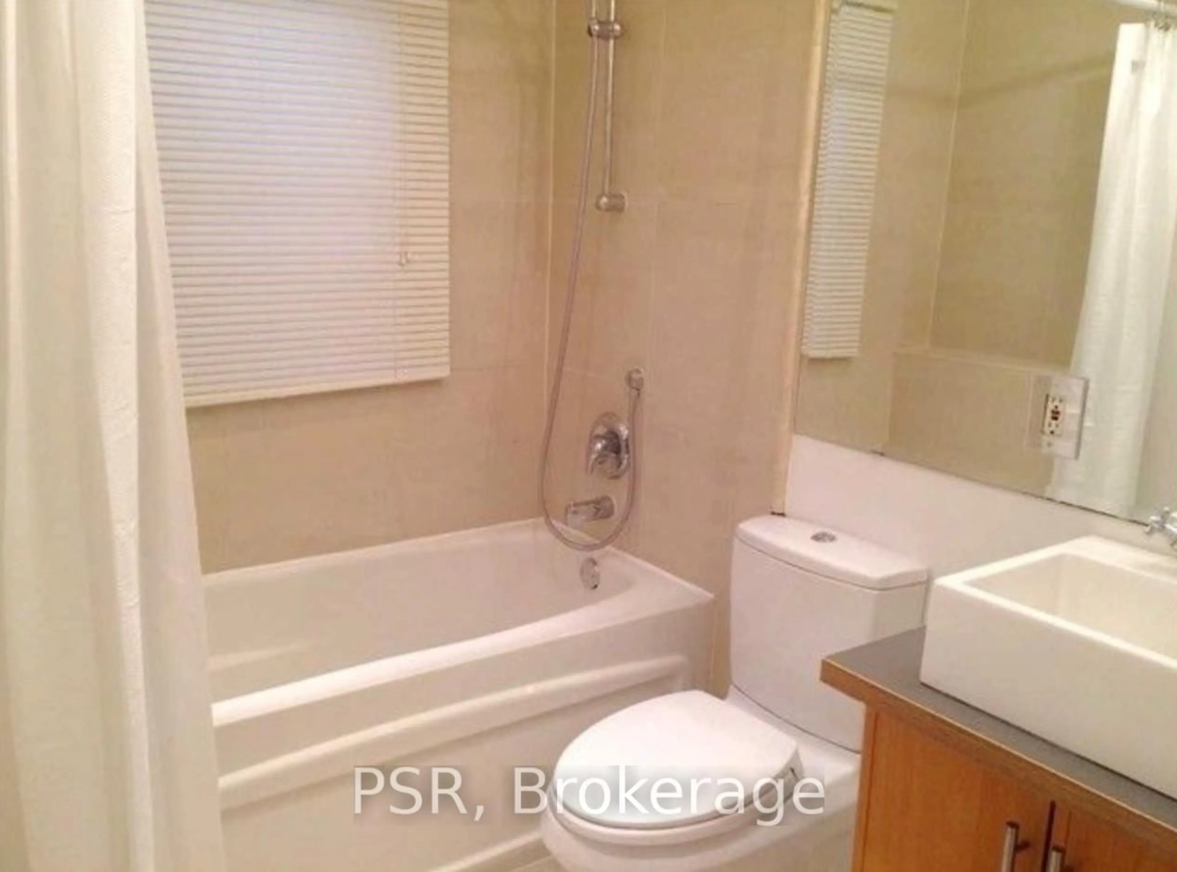 Standard bathroom, unknown for 377 Strathmore Blvd, Toronto Ontario M4C 1N4