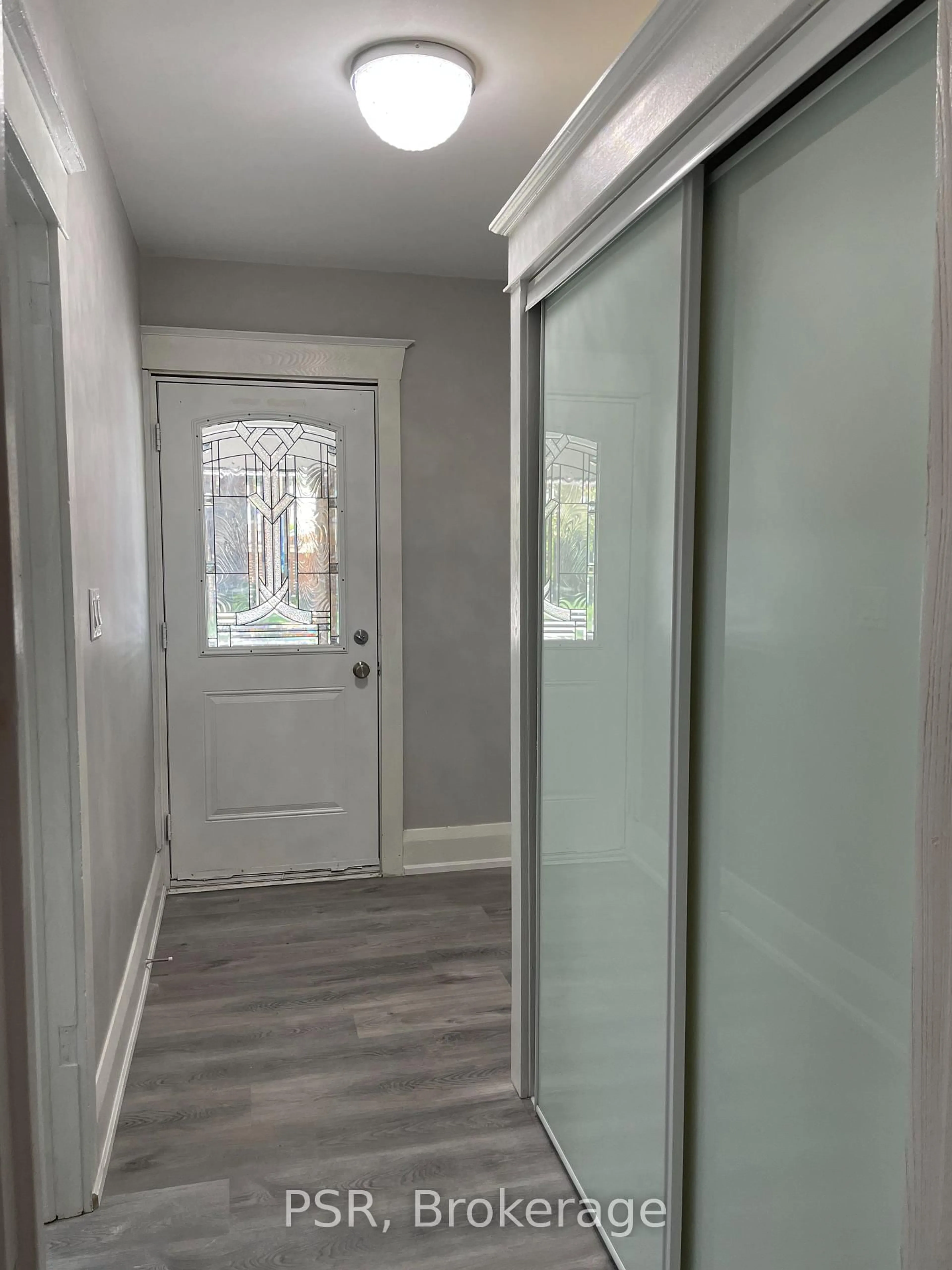 Indoor entryway for 377 Strathmore Blvd, Toronto Ontario M4C 1N4