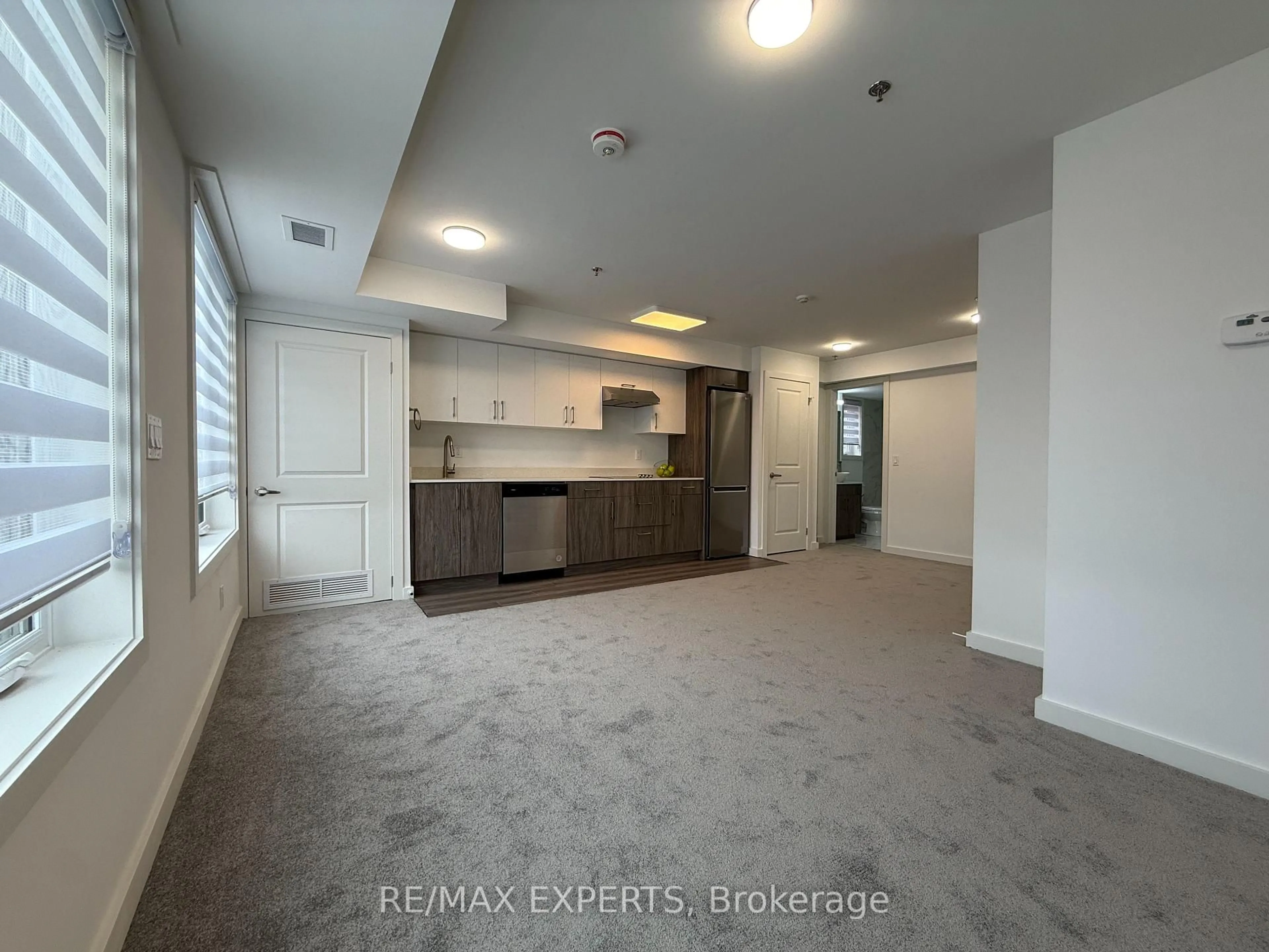 A pic of a room for 45 Connaught Ave #104, Toronto Ontario M4L 2V8