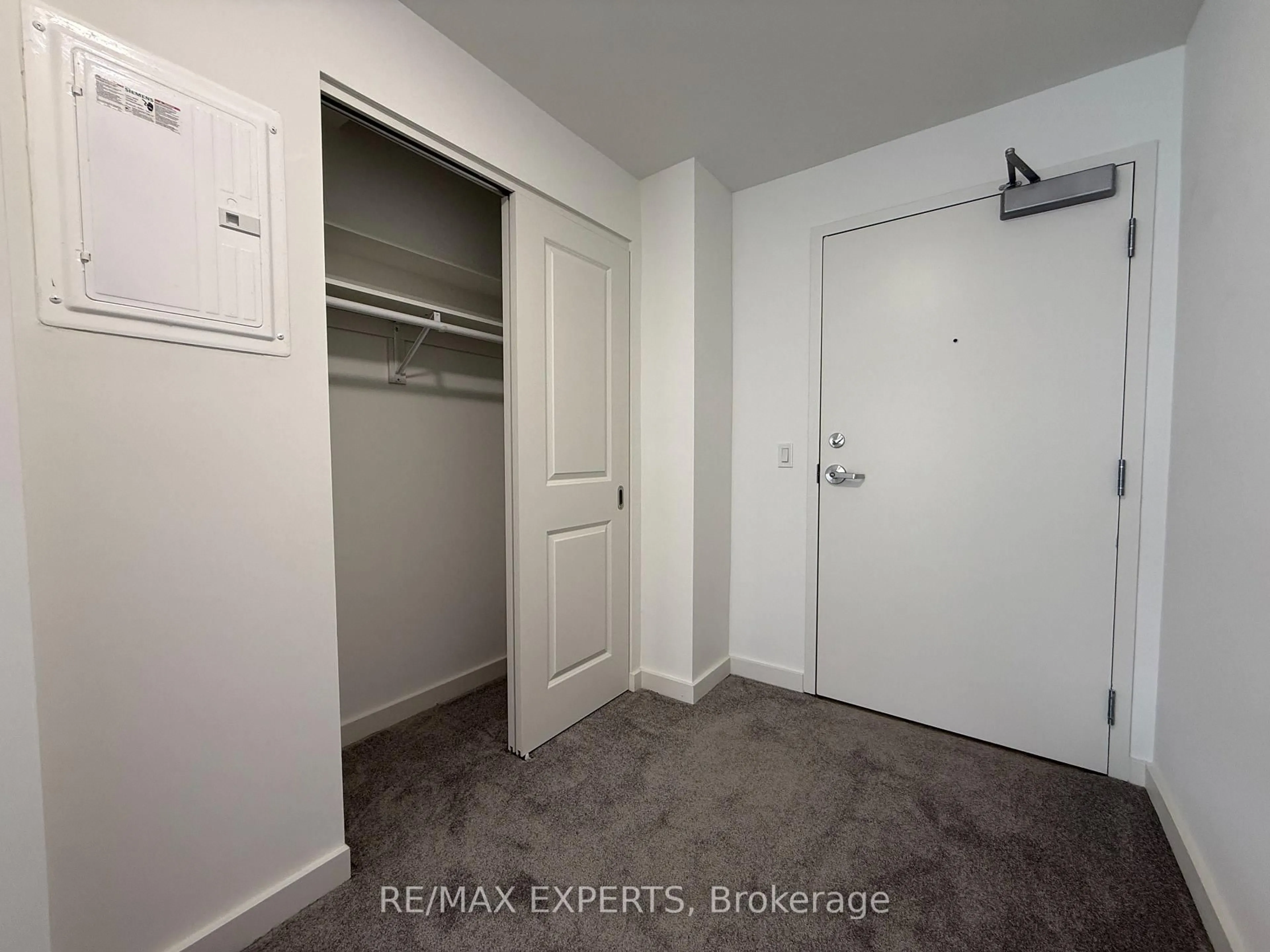 A pic of a room for 45 Connaught Ave #403, Toronto Ontario M4L 2V8