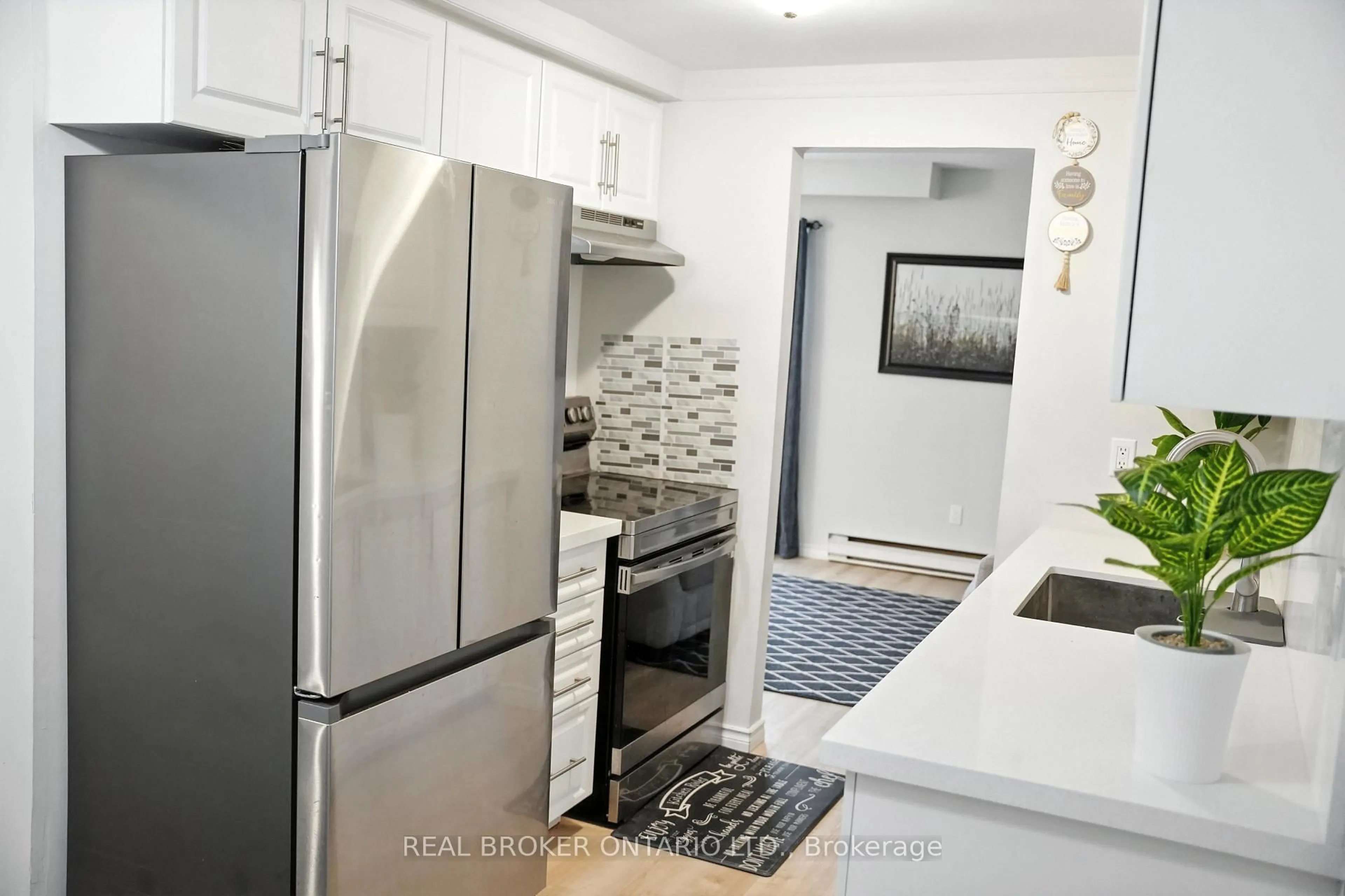 Standard kitchen, unknown for 350 Camelot Crt #19, Oshawa Ontario L1G 6P7
