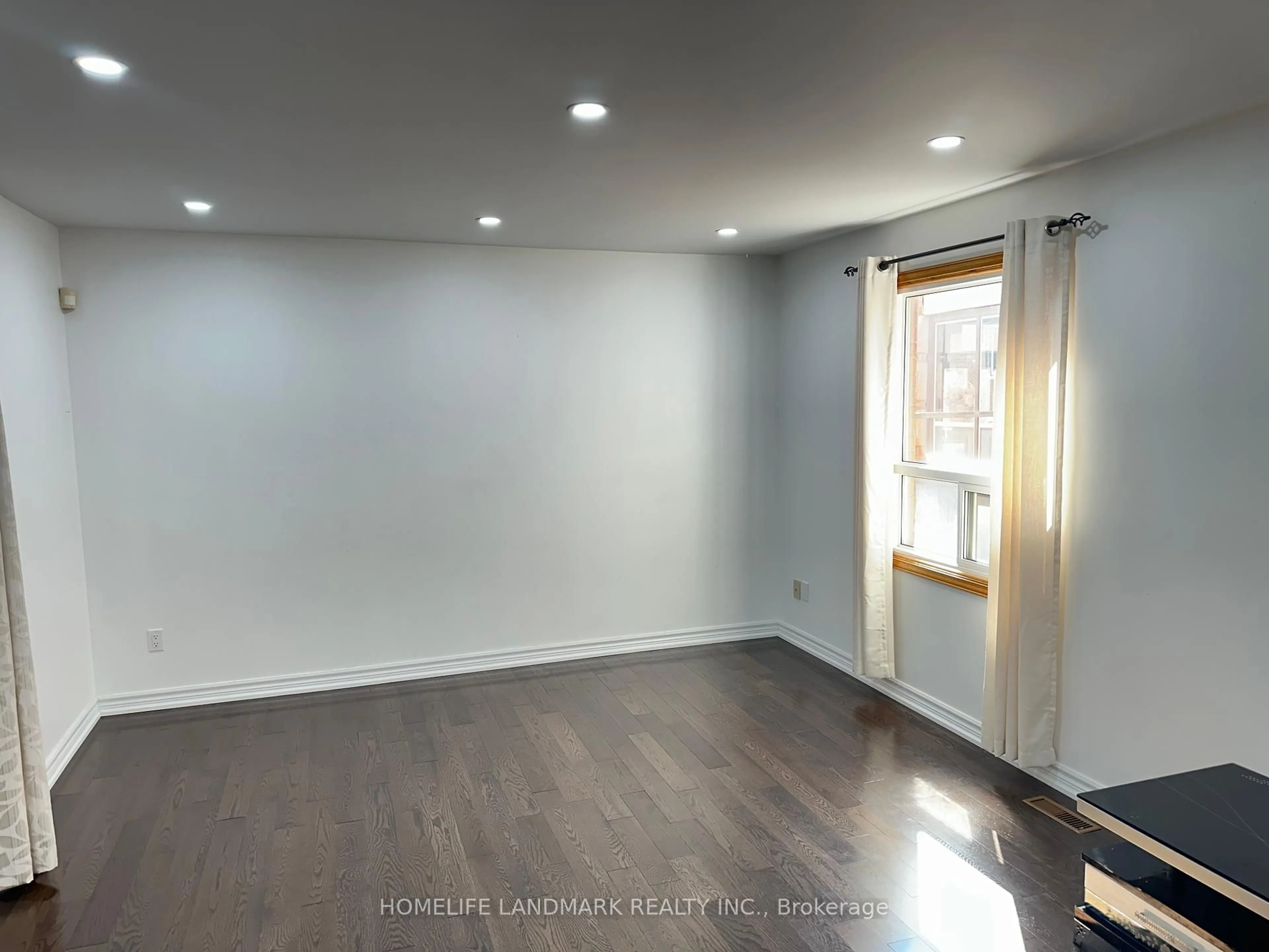 A pic of a room for 49 Roxanne Cres, Toronto Ontario M1V 4J6