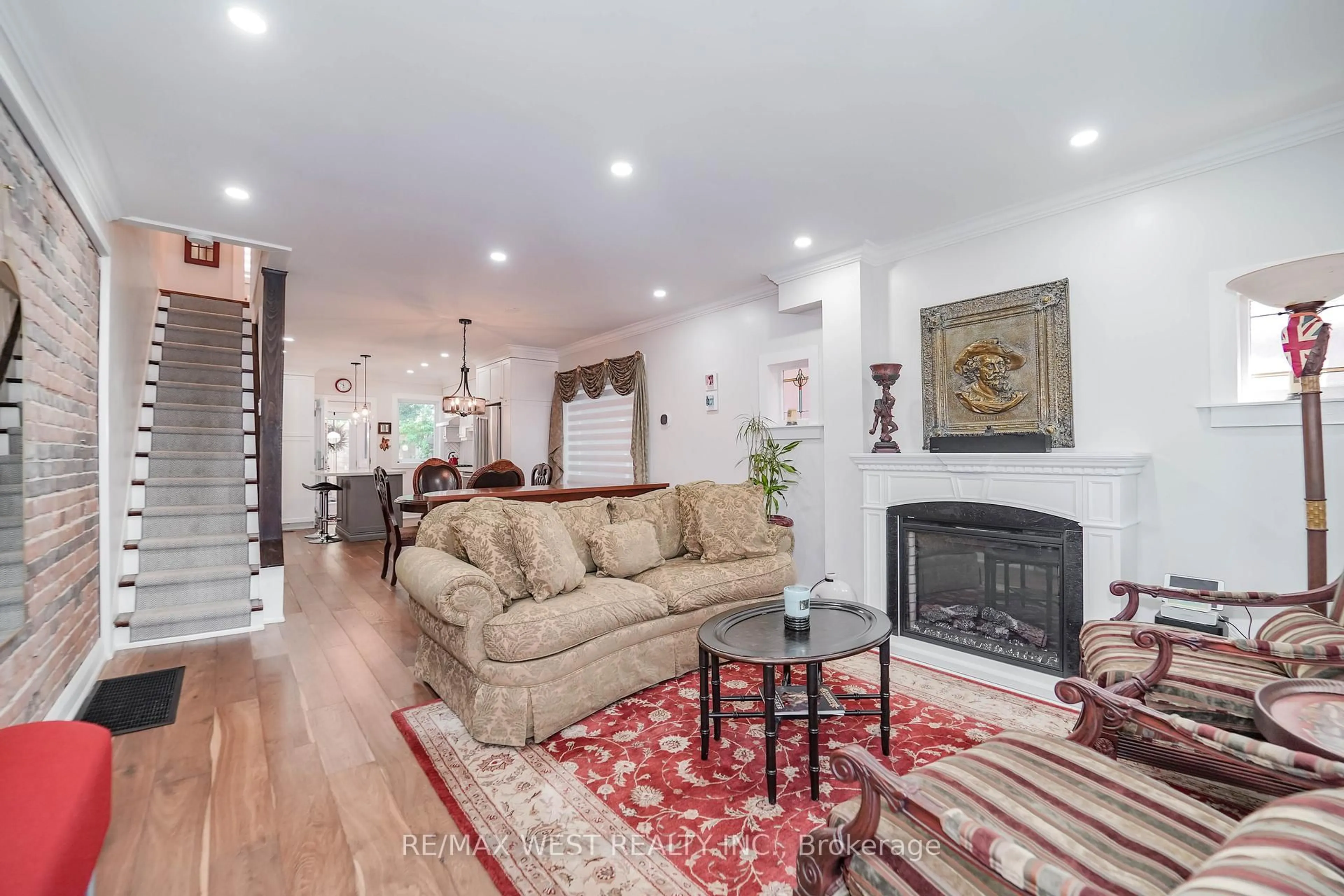 Living room with furniture, unknown for 46 Rhyl Ave, Toronto Ontario M4L 1R9