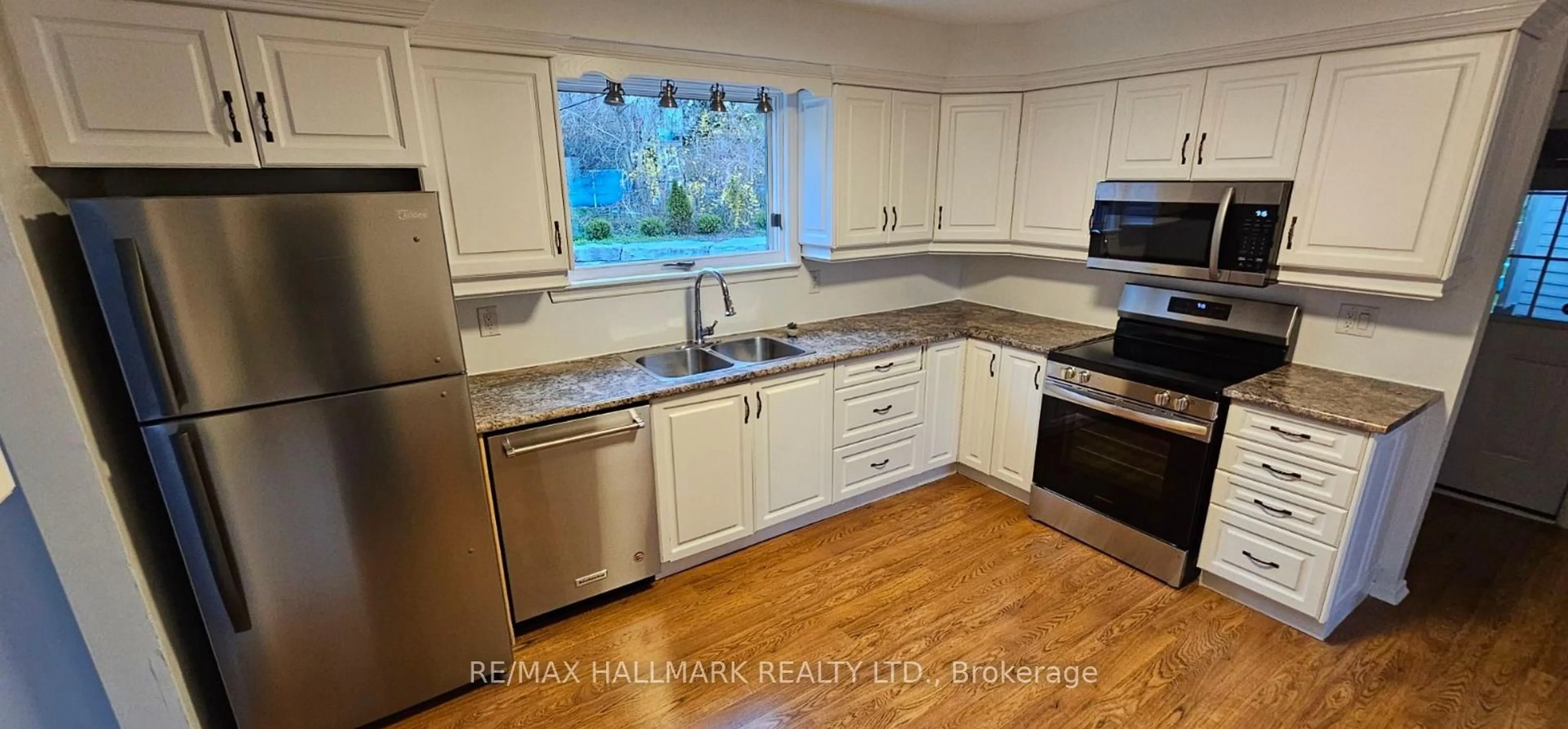 Unknown for 926 Ivy Crt, Oshawa Ontario L1H 1S4
