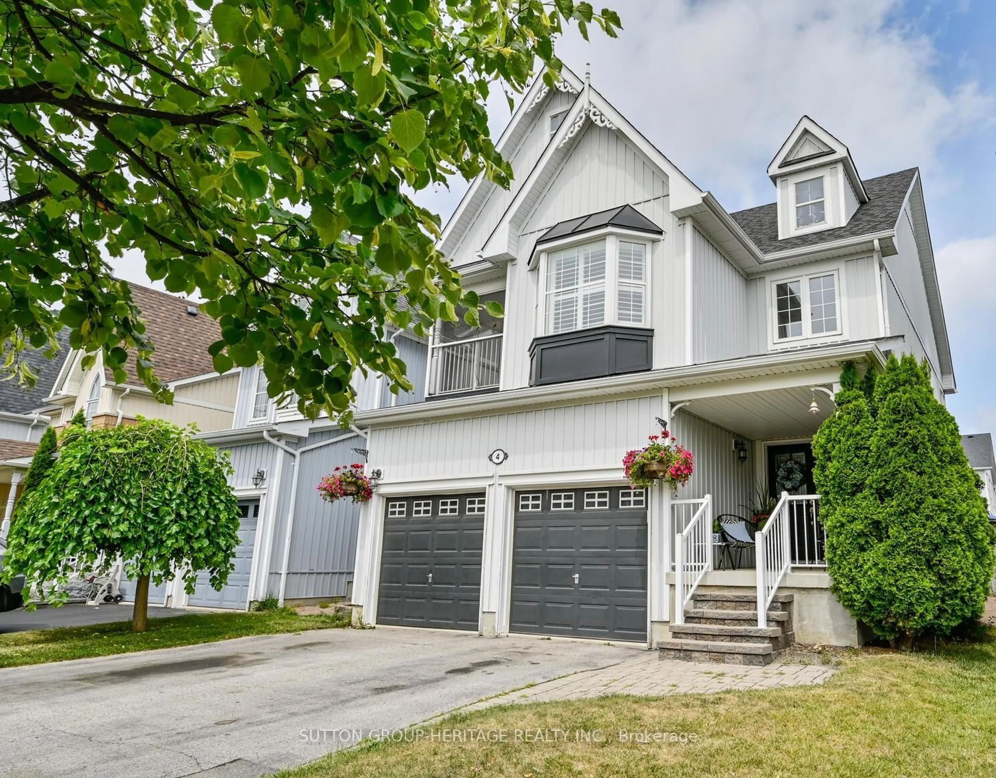 Home with vinyl exterior material, street for 4 Barchester Cres, Whitby Ontario L1M 2L7