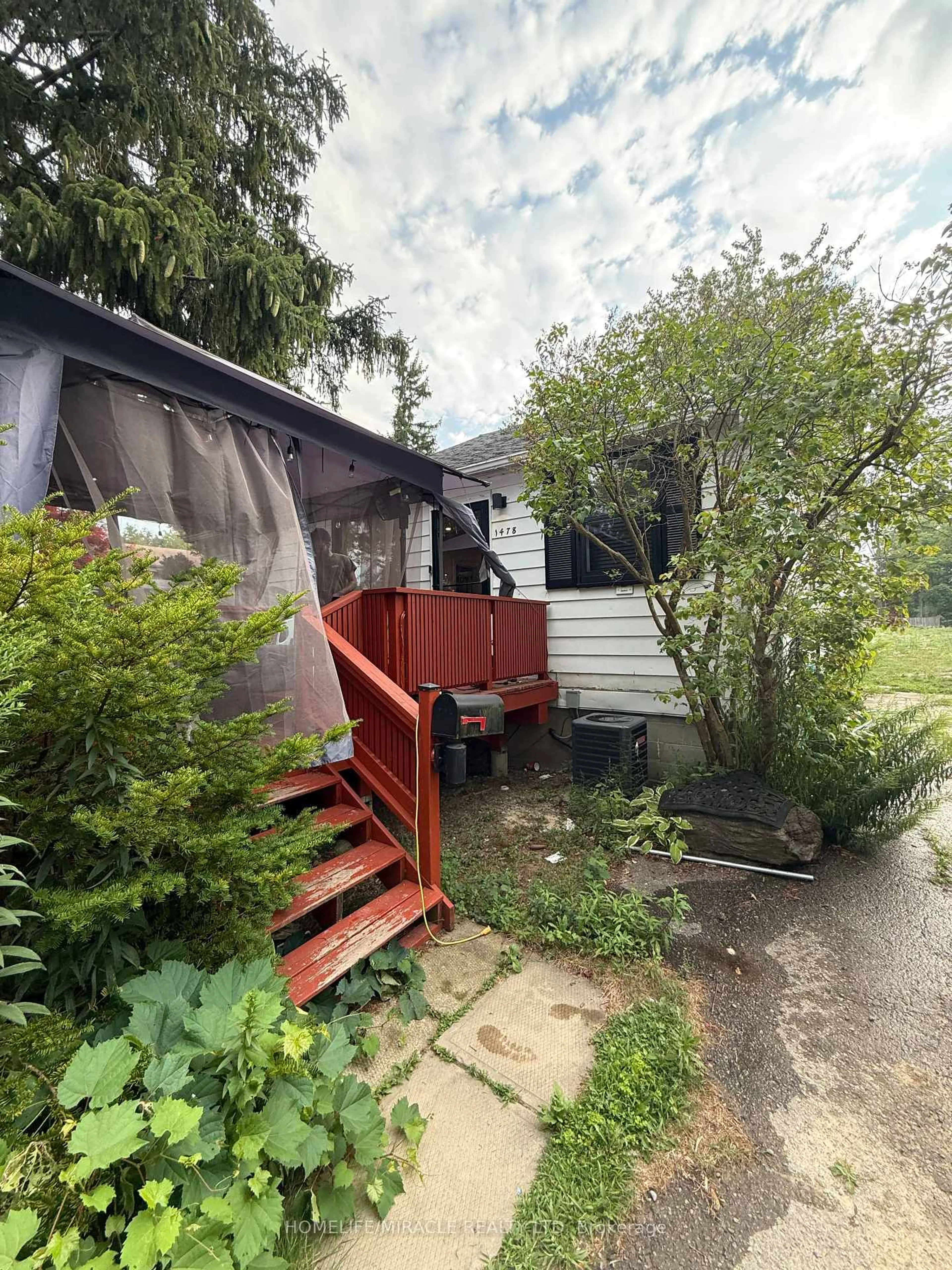 Unknown for 1478 Rosebank Rd, Pickering Ontario L1V 1P4
