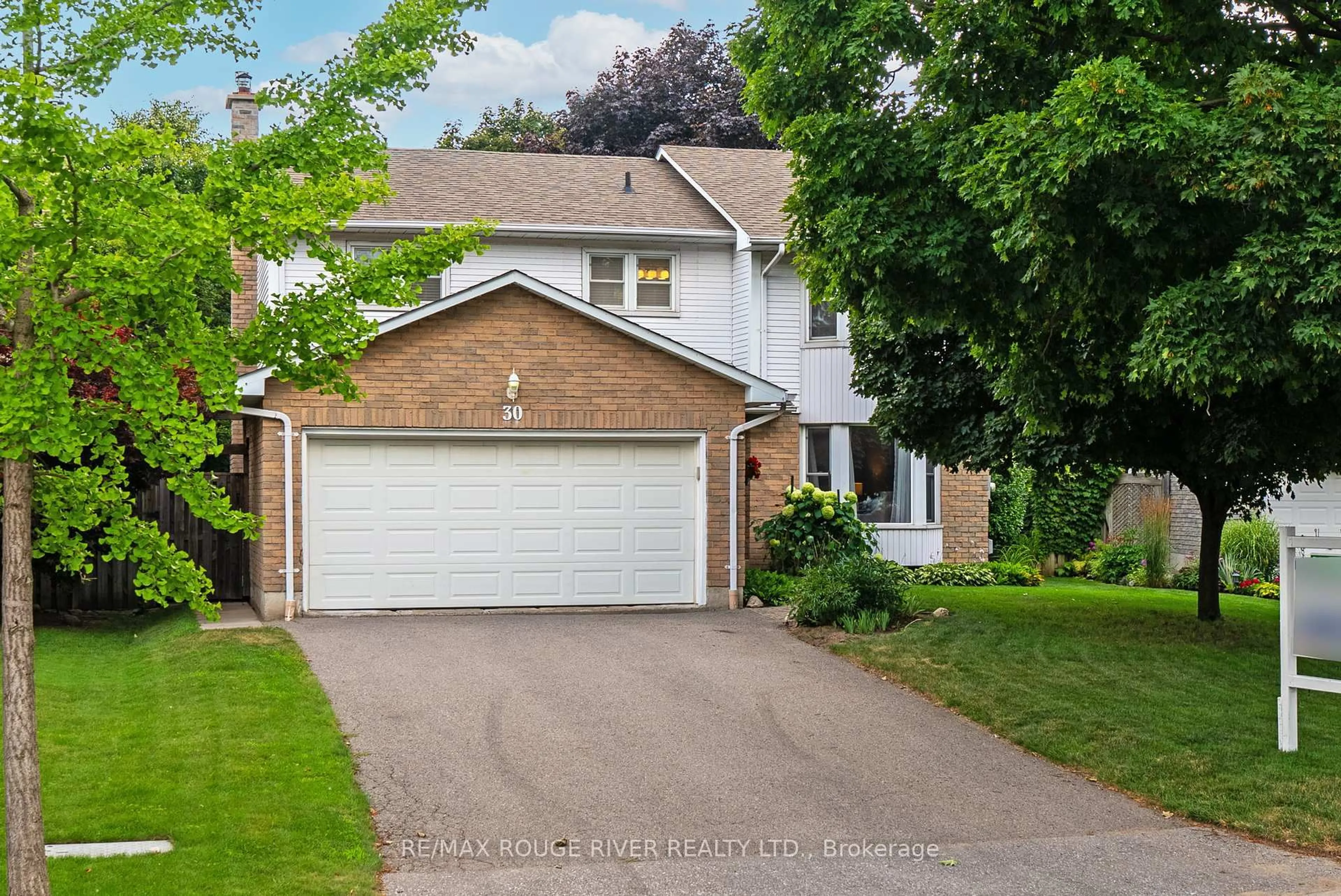 Home with brick exterior material, street for 30 Citation Cres, Whitby Ontario L1N 6X1