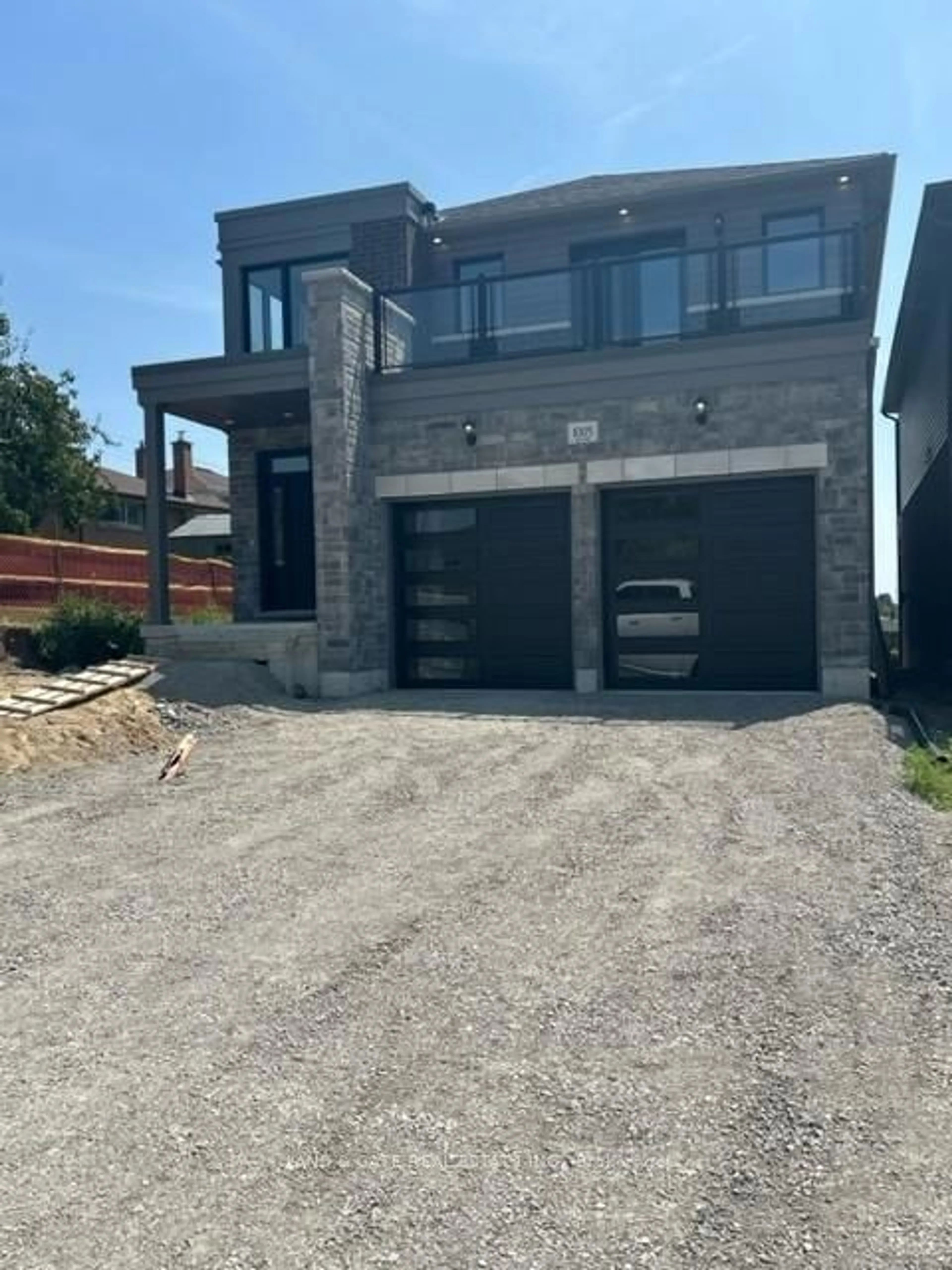 Home with brick exterior material, street for 1005 Queensdale Ave, Oshawa Ontario L1H 1H4