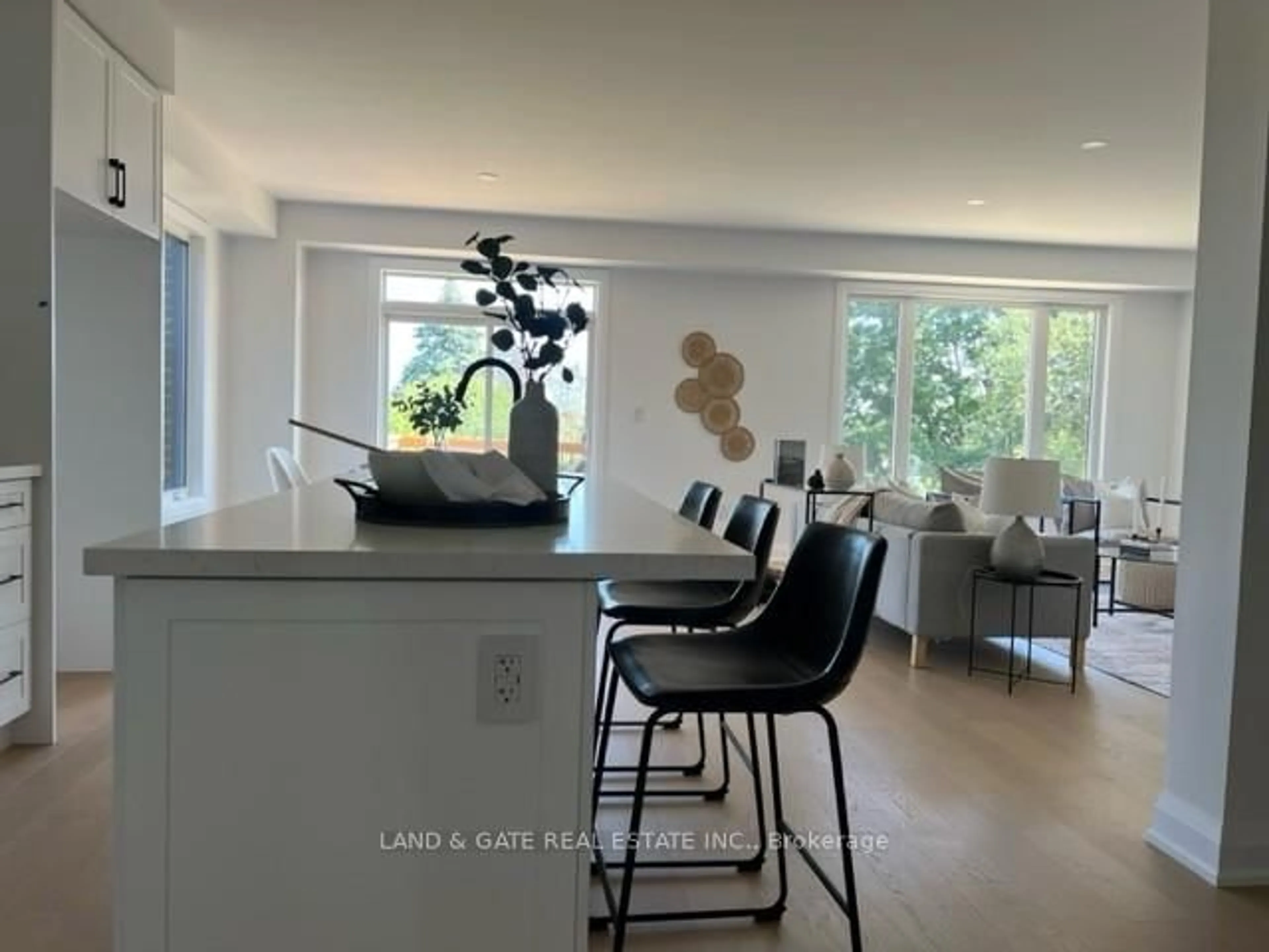 Open concept kitchen, unknown for 1005 Queensdale Ave, Oshawa Ontario L1H 1H4