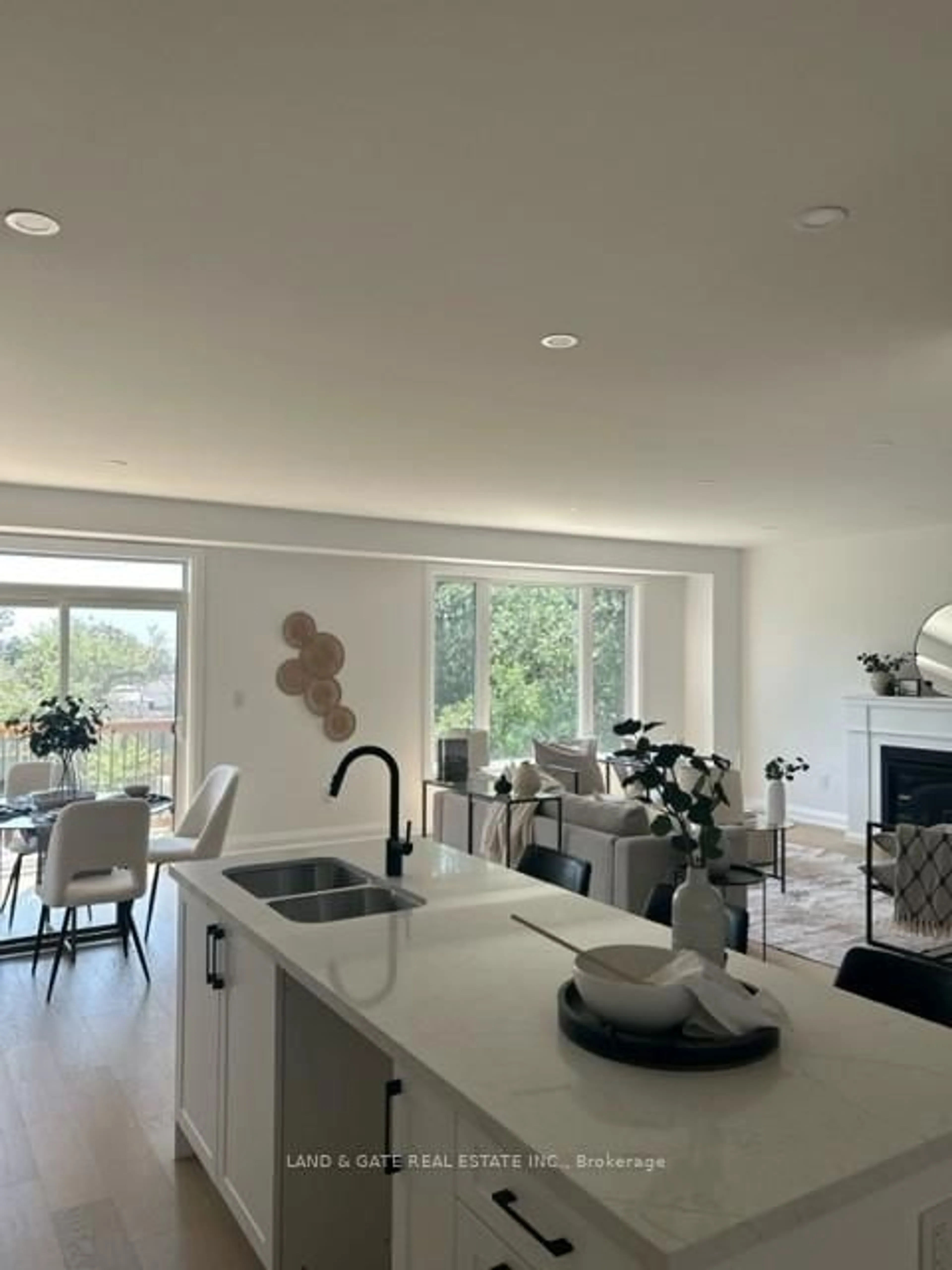 Open concept kitchen, unknown for 1005 Queensdale Ave, Oshawa Ontario L1H 1H4