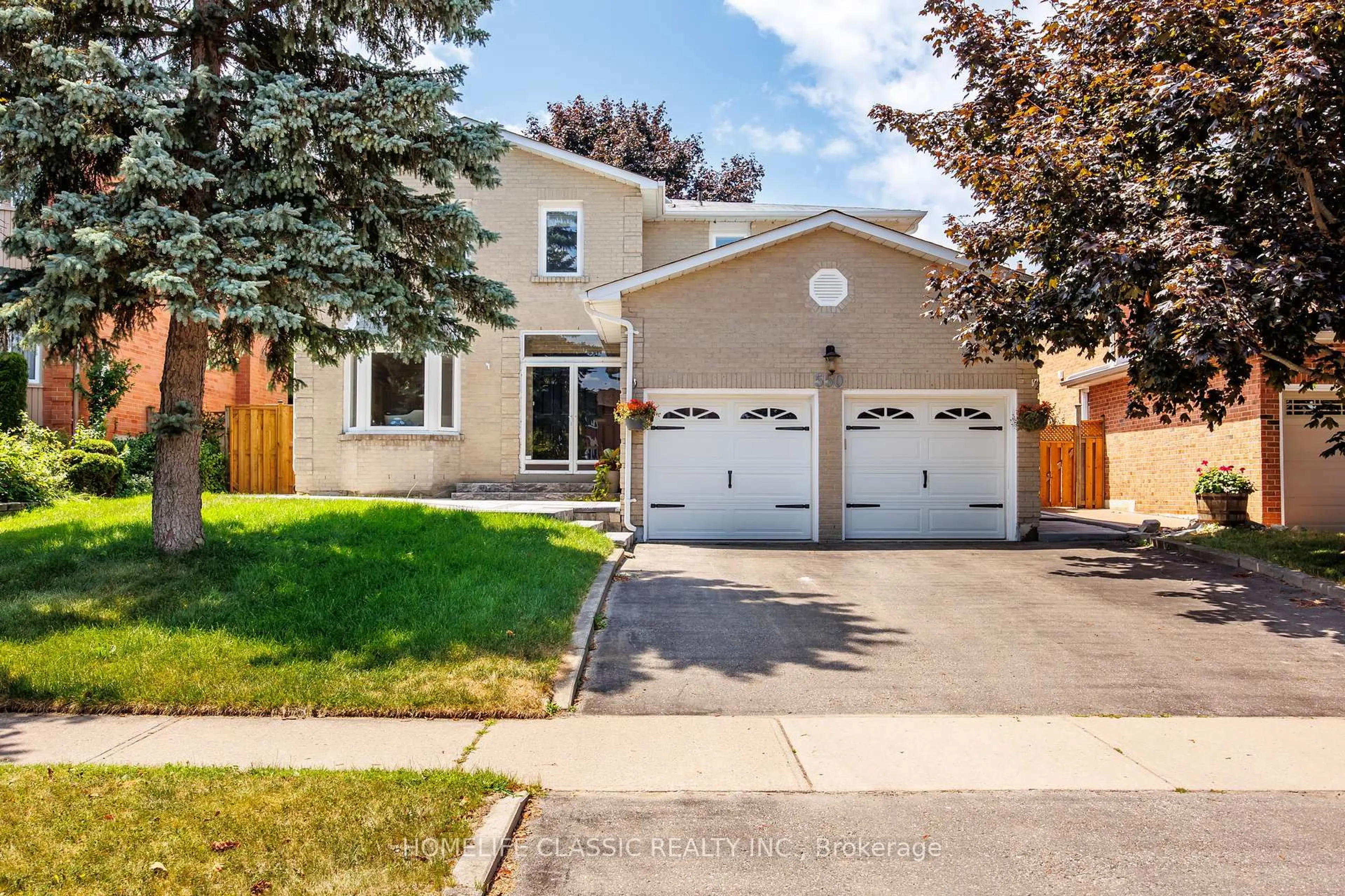 Home with brick exterior material, street for 550 Dahlia Cres, Pickering Ontario L1W 3G5