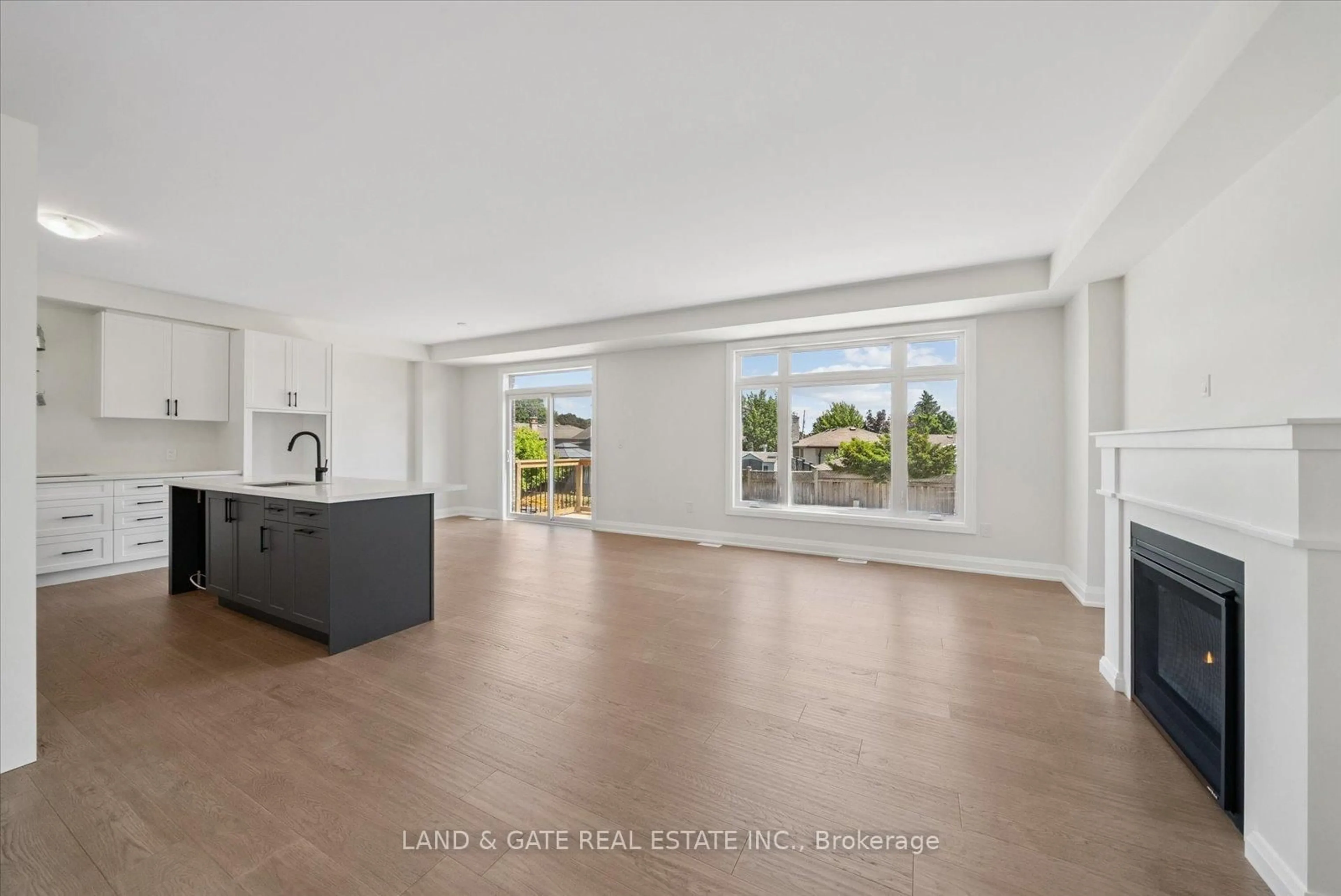 Open concept kitchen, unknown for 965 Queensdale Ave, Oshawa Ontario L1H 1H4