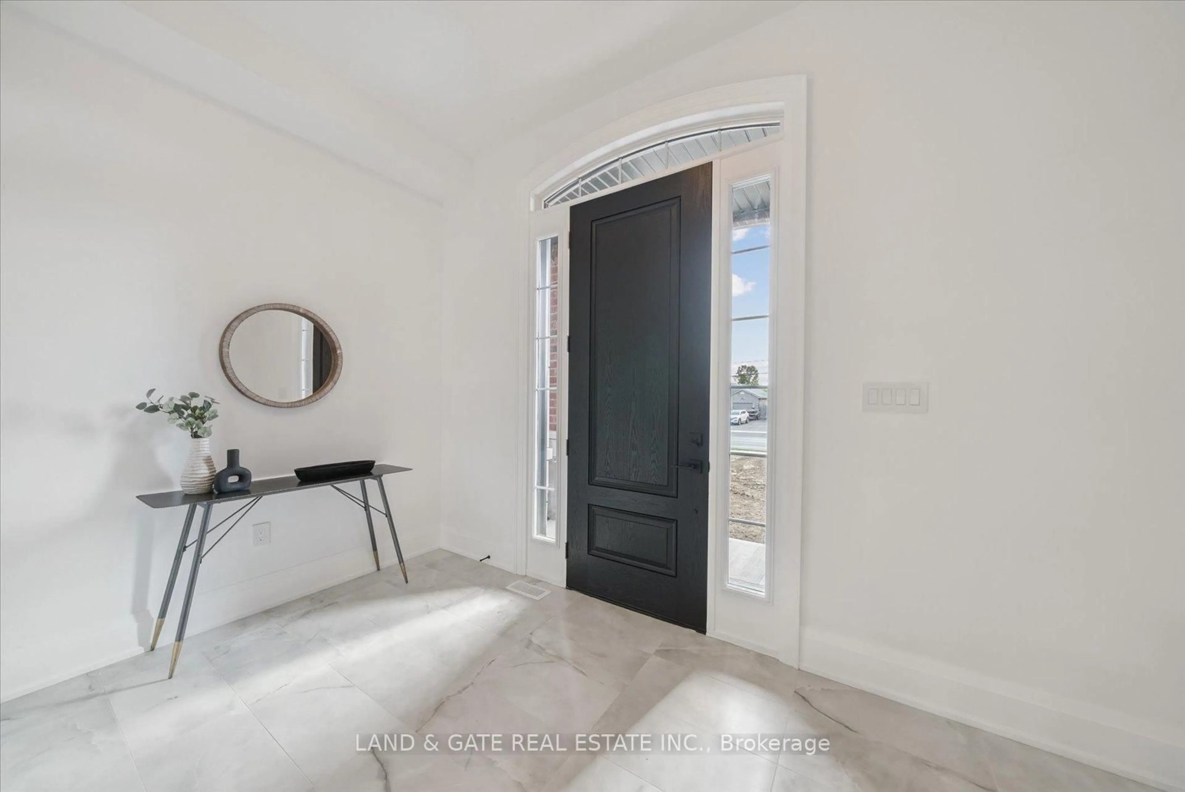 Indoor entryway for 3331 Trulls Rd, Clarington Ontario L1E 2L2