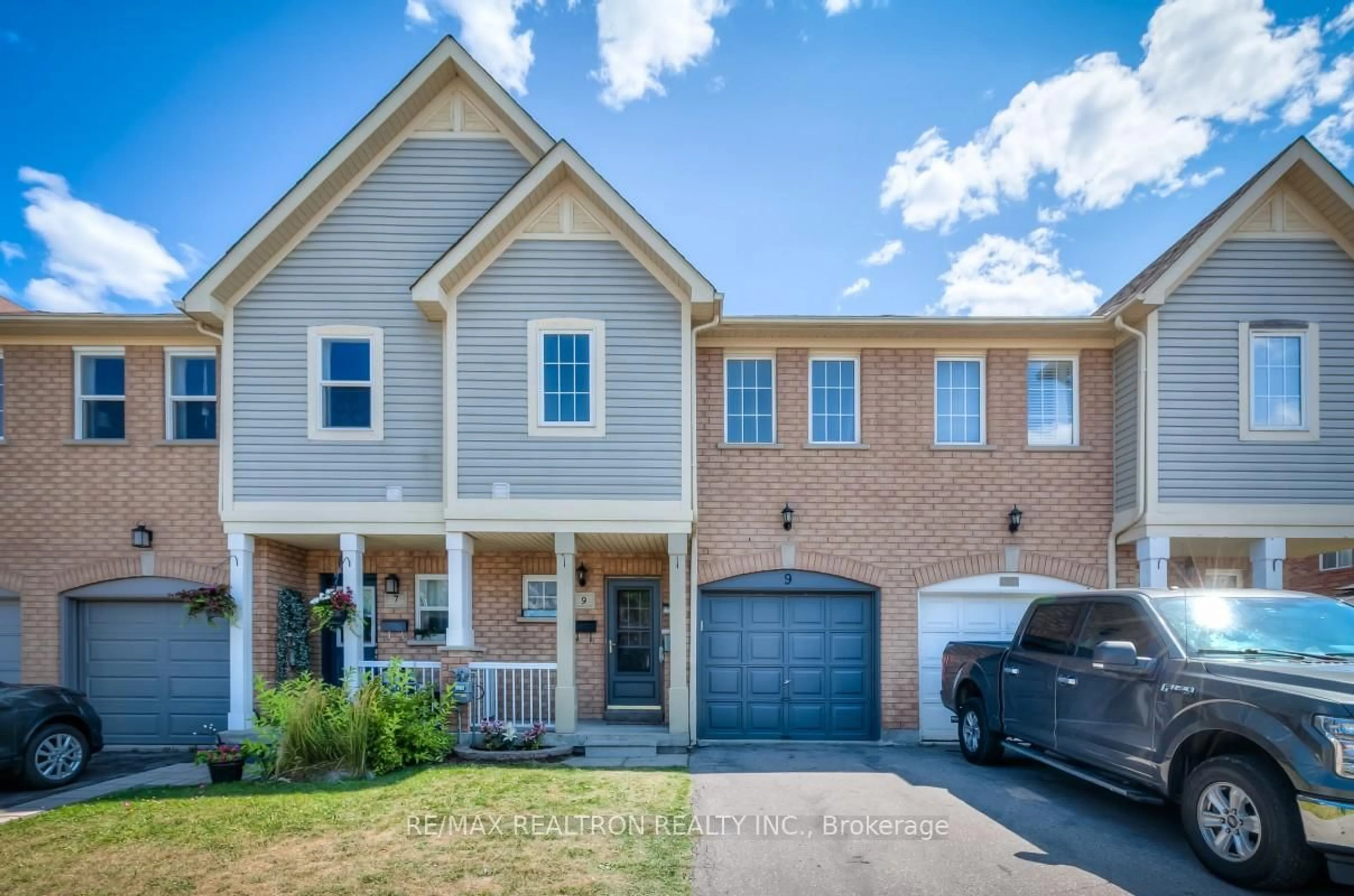 Home with brick exterior material, street for 9 Plantation Crt, Whitby Ontario L1P 1R2
