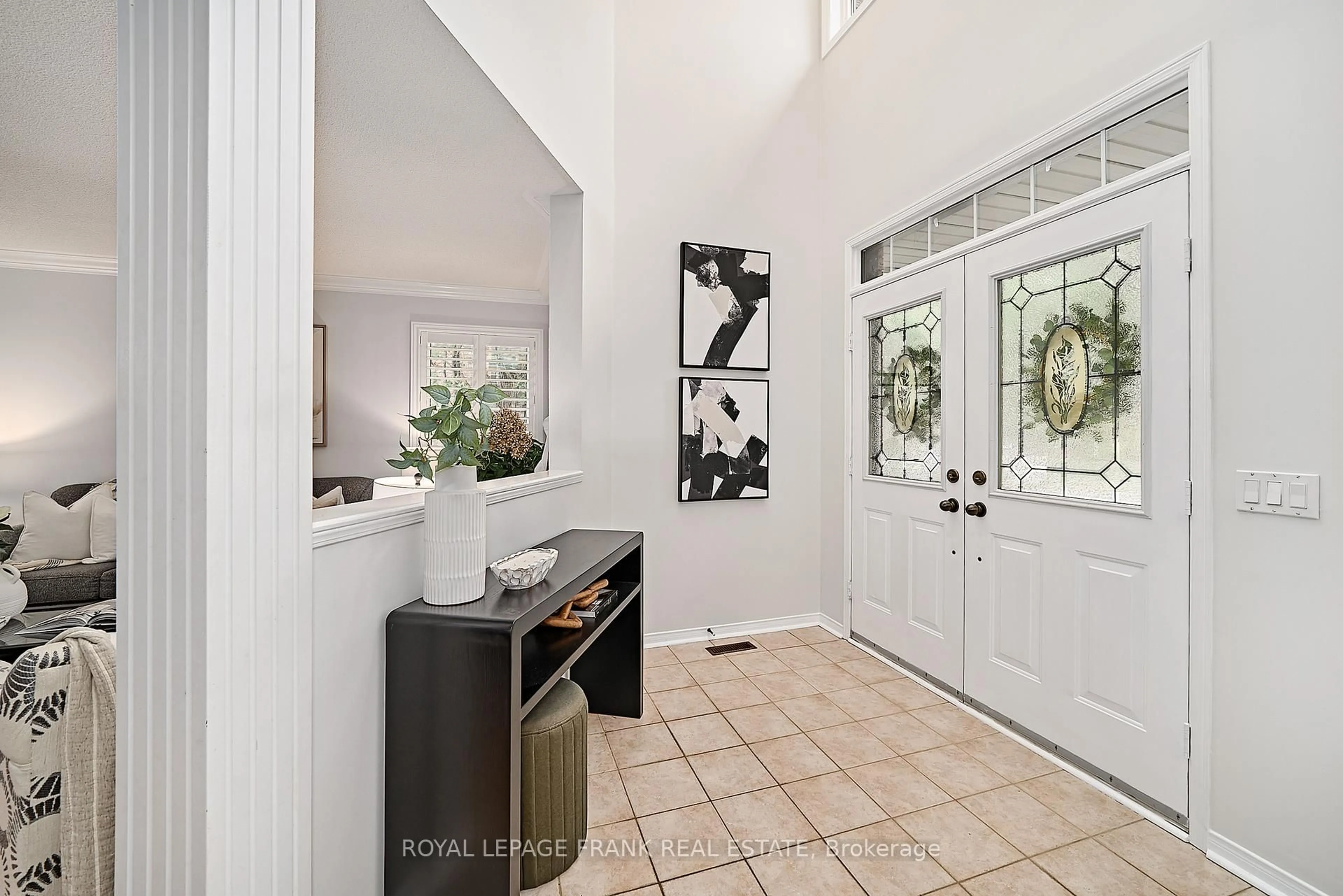 Indoor entryway for 54 Gartshore Dr, Whitby Ontario L1P 1N6