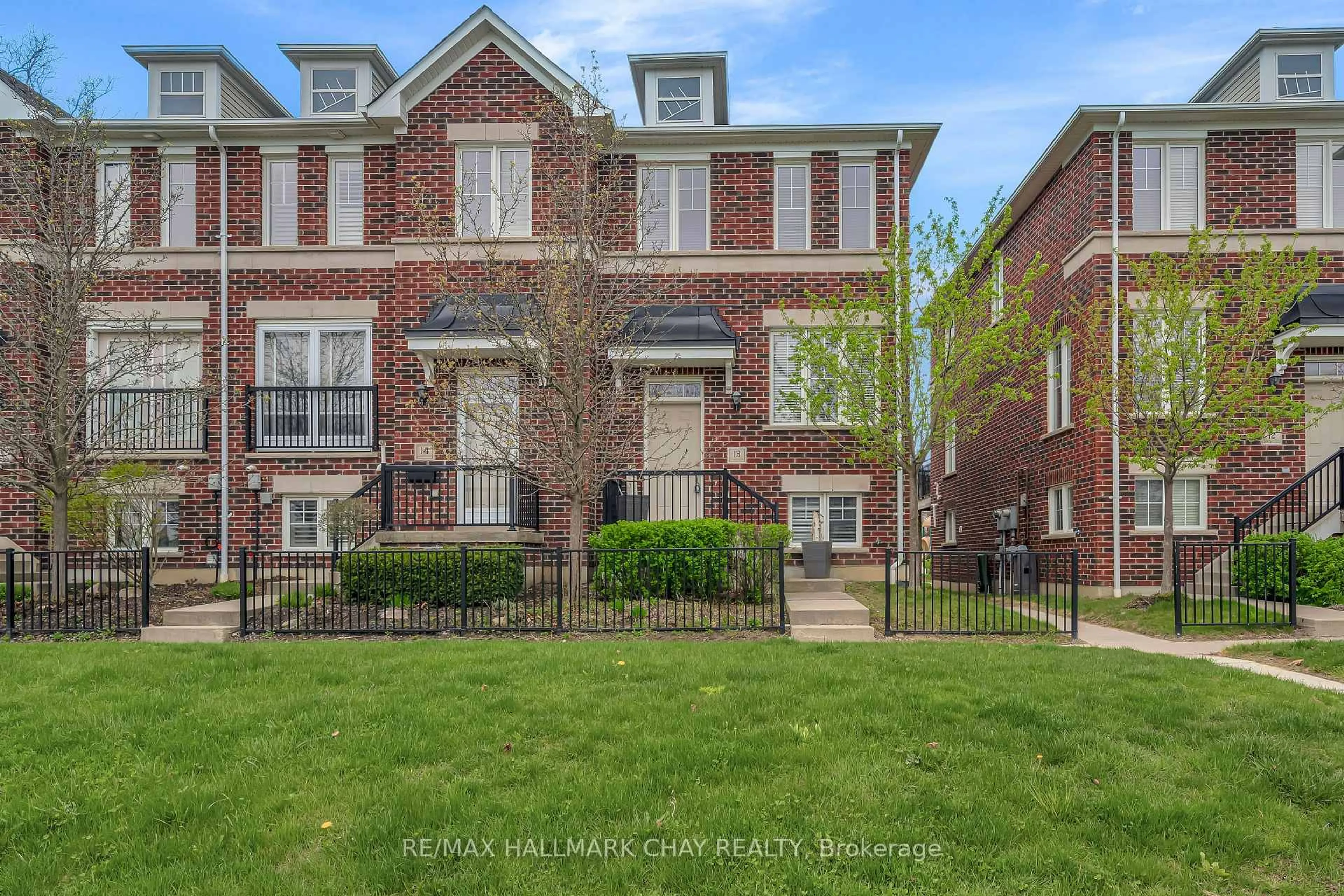Home with brick exterior material, street for 571 Longworth Ave #13, Clarington Ontario L1C 0H3
