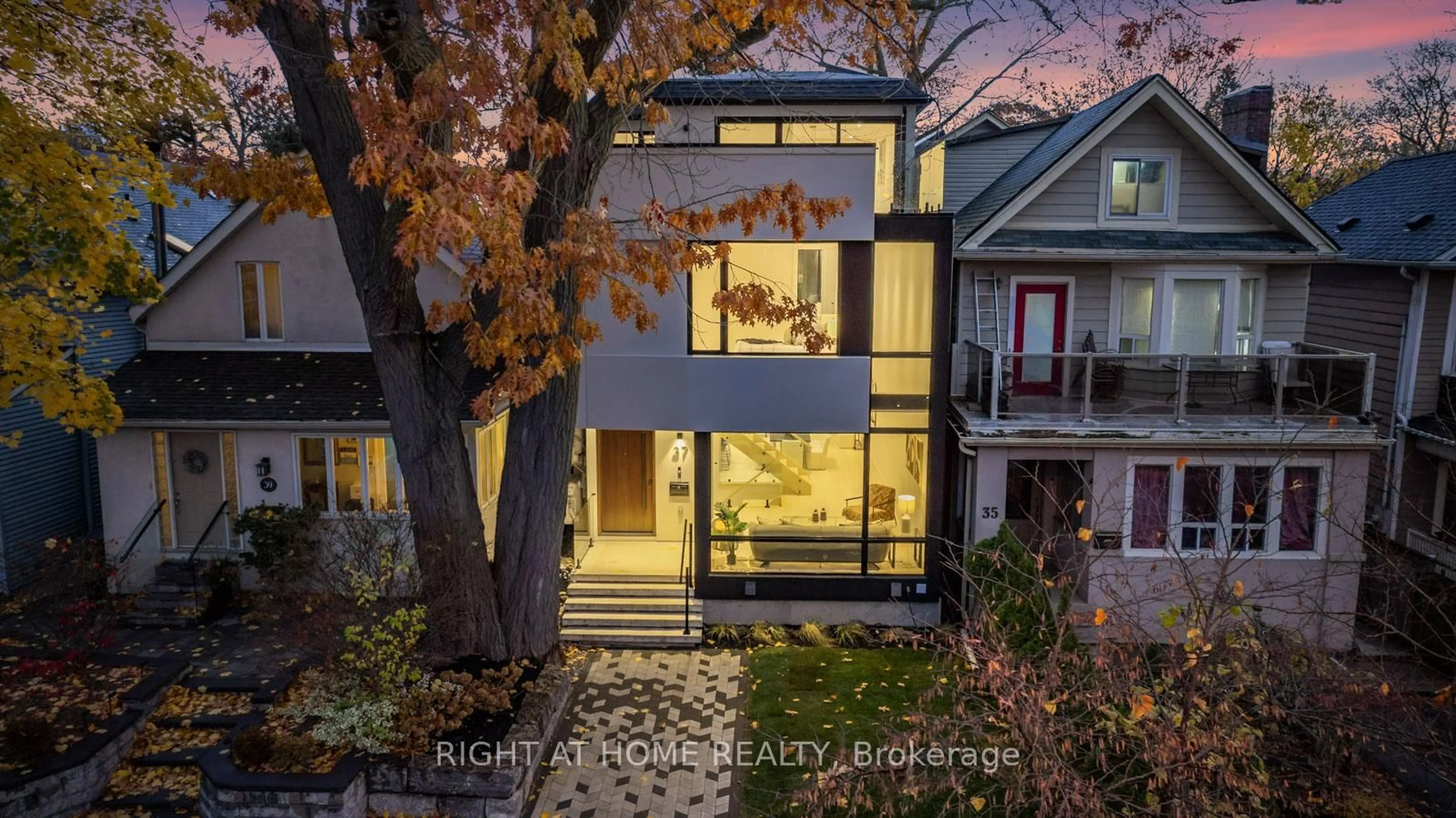 Unknown for 37 Kenilworth Ave, Toronto Ontario M4L 3S4