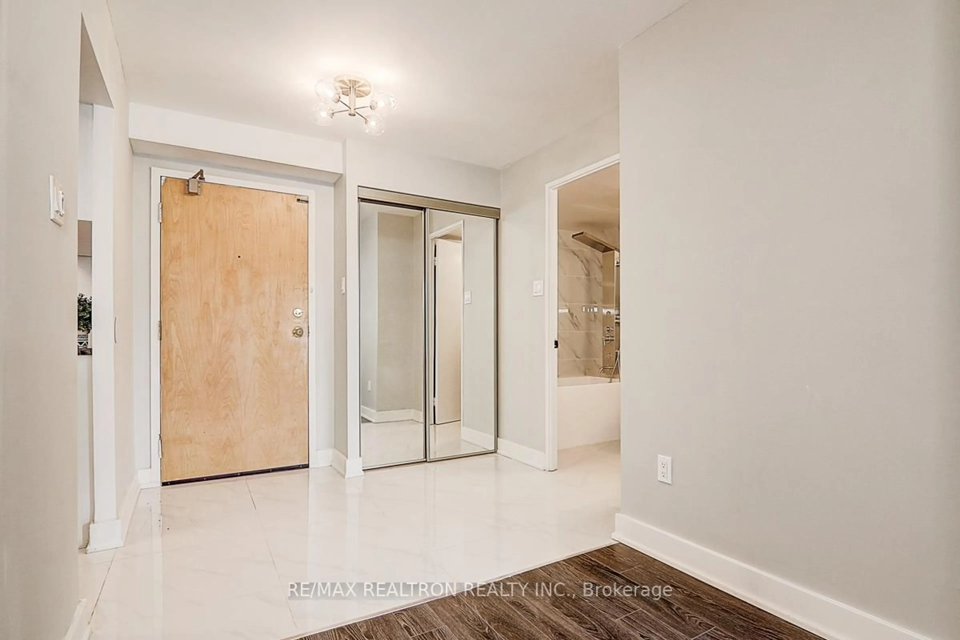 Indoor entryway for 3050 Ellesmere Rd #1216, Toronto Ontario M1E 5E6