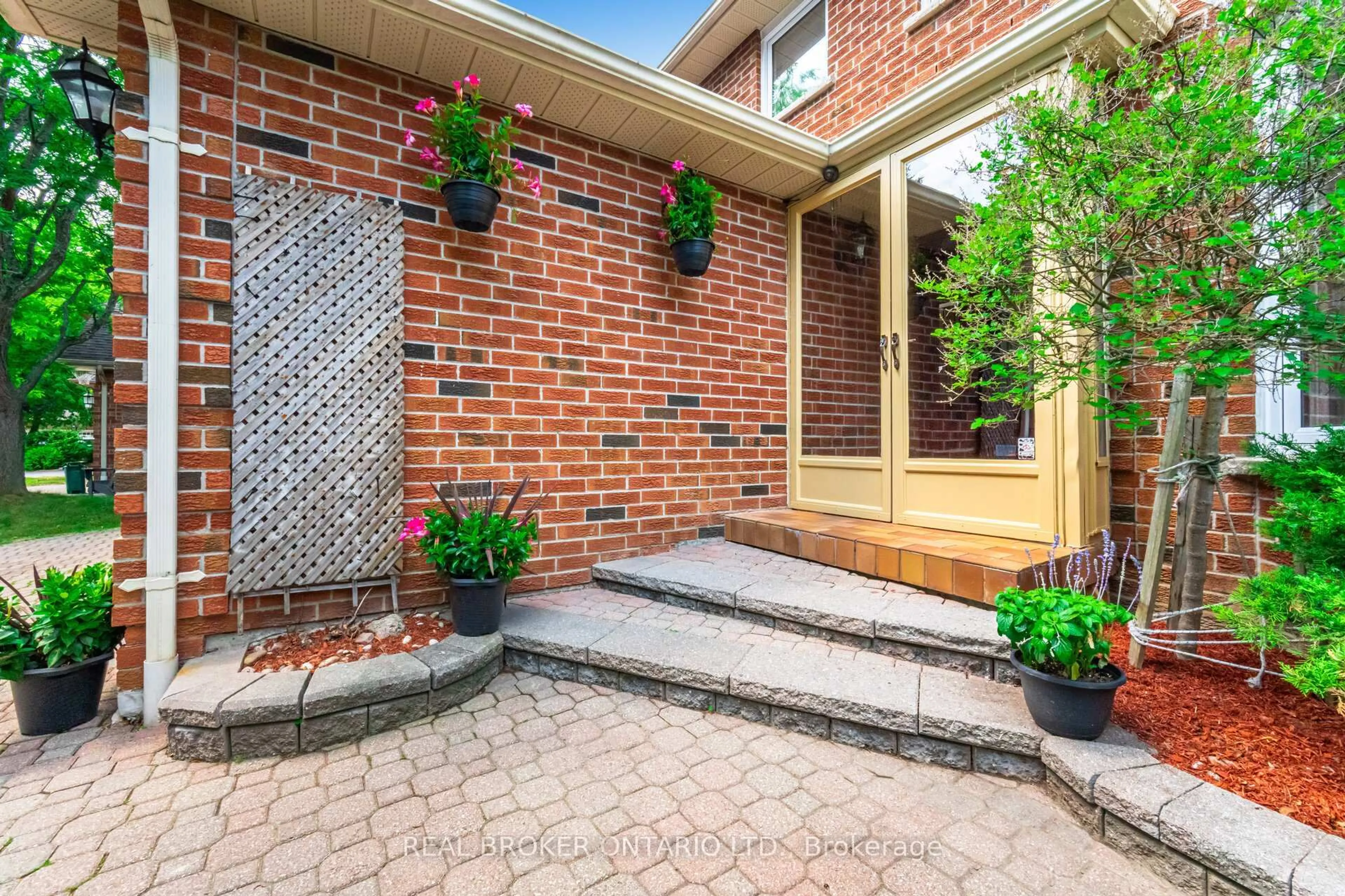 Home with brick exterior material, street for 206 Gwendolyn St, Pickering Ontario L1V 4N9