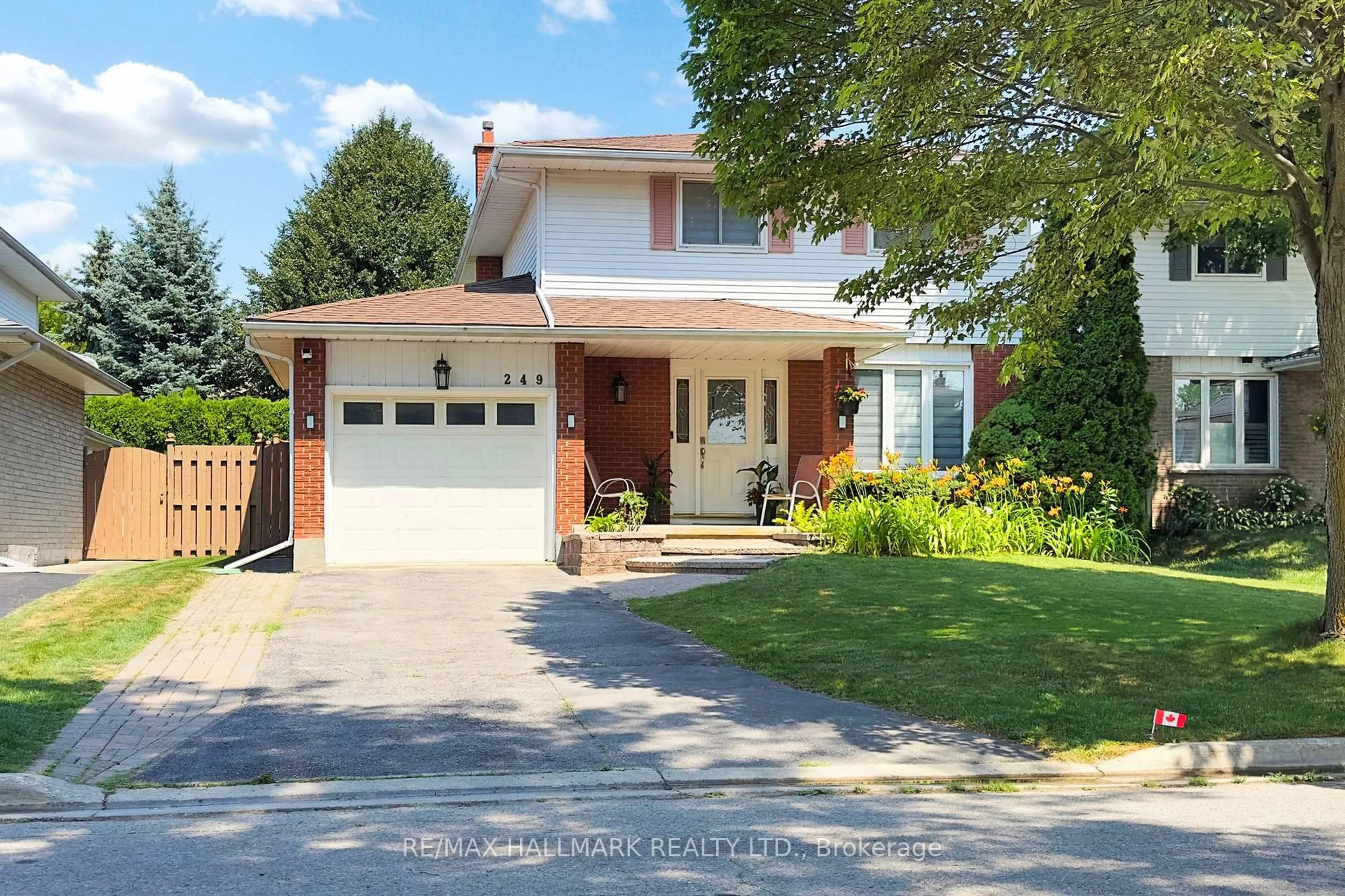 Home with brick exterior material, street for 249 Kensington Cres, Oshawa Ontario L1G 7R8