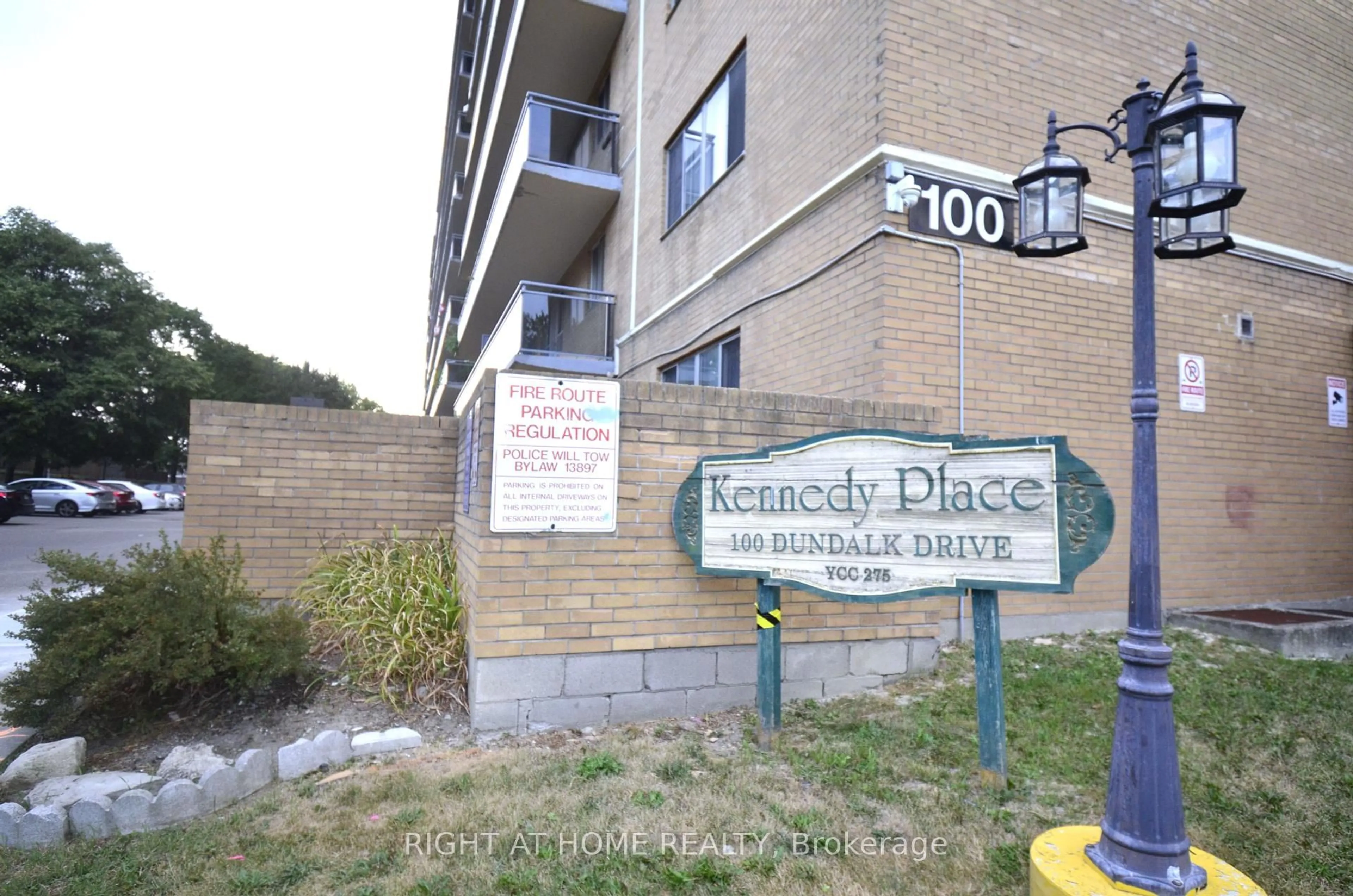 Unknown for 100 Dundalk Dr #216, Toronto Ontario M1P 4V2