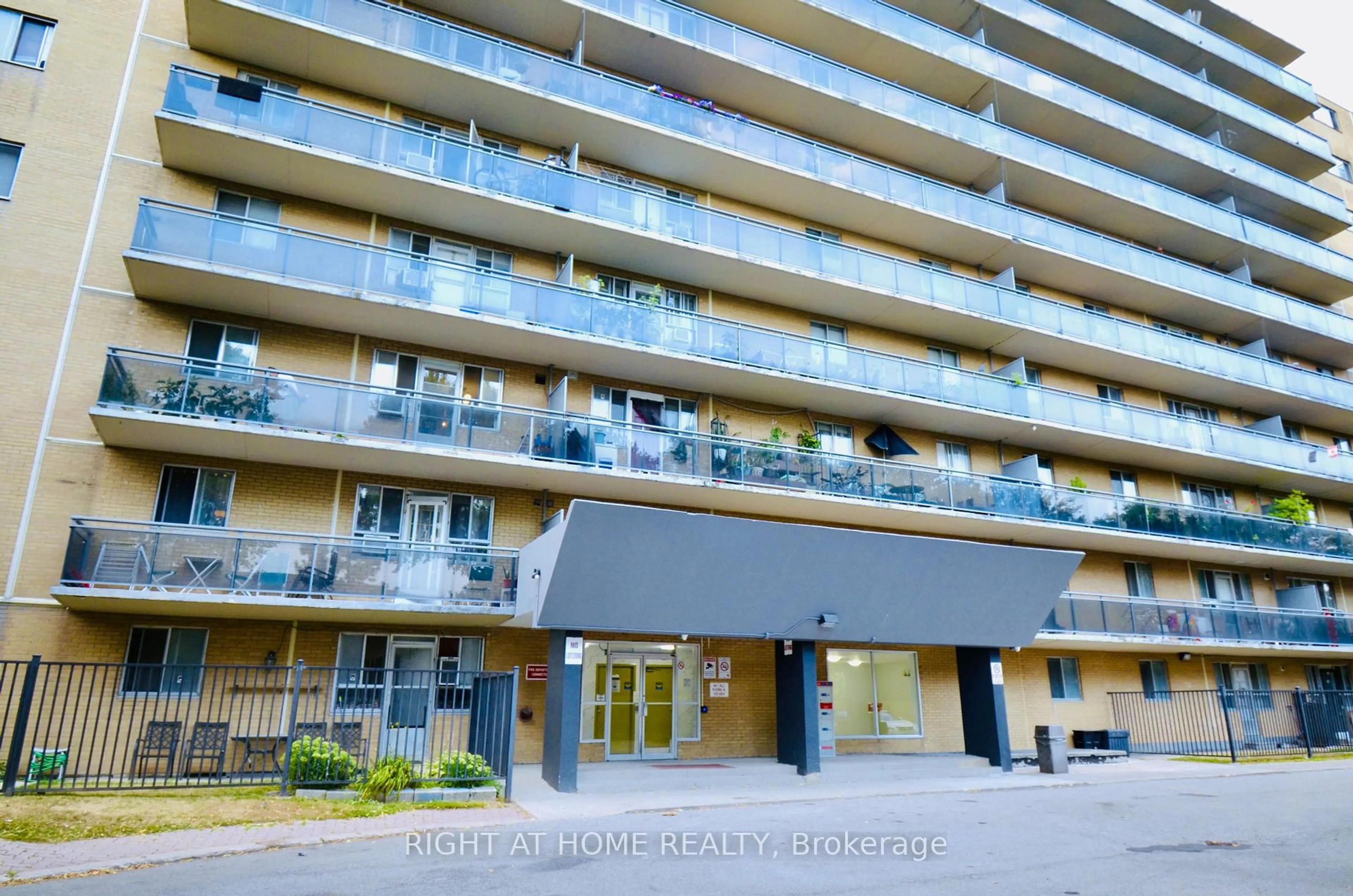Unknown for 100 Dundalk Dr #216, Toronto Ontario M1P 4V2