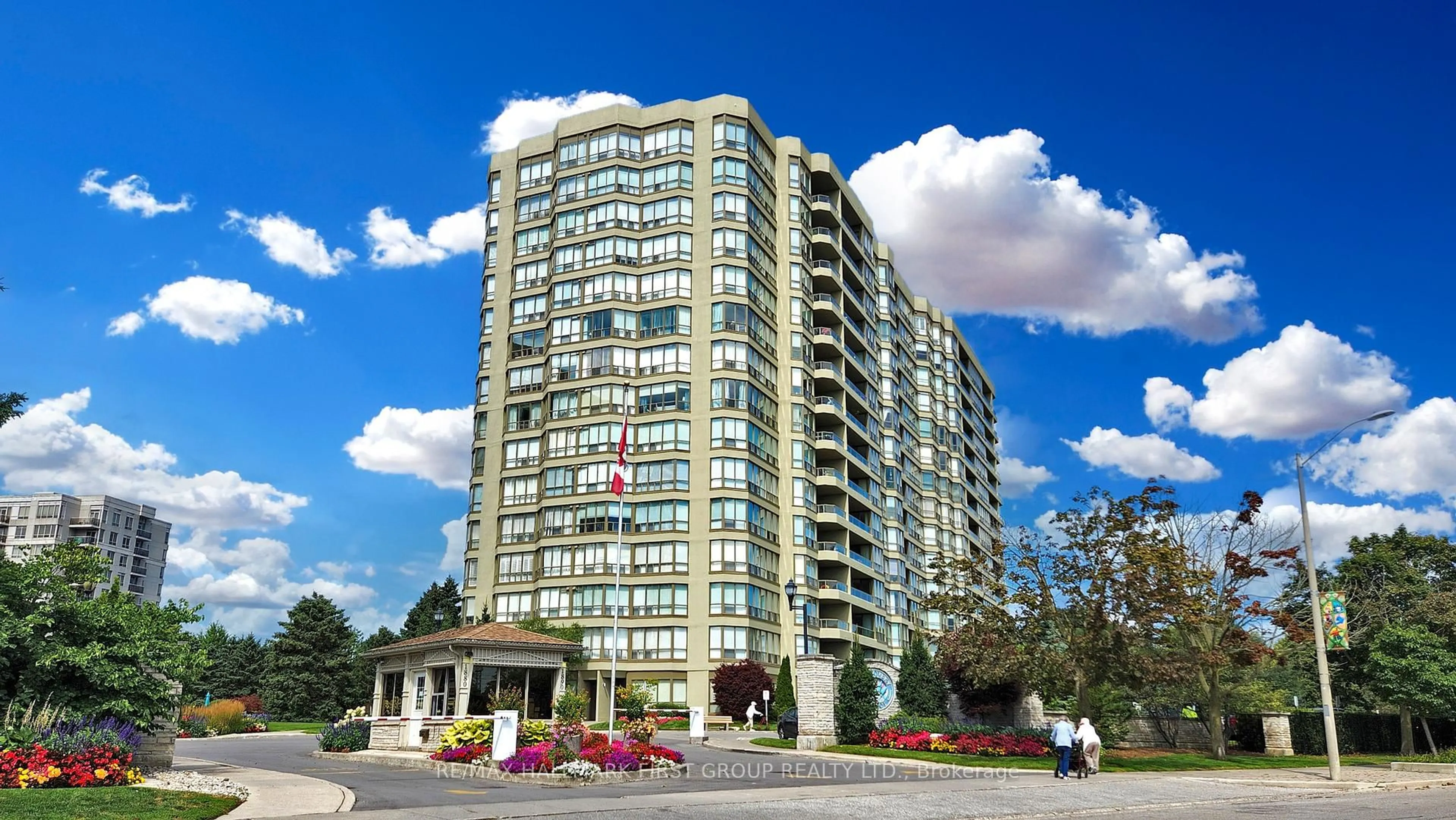 Indoor foyer for 1890 Valley Farm Rd #508, Pickering Ontario L1V 6B4