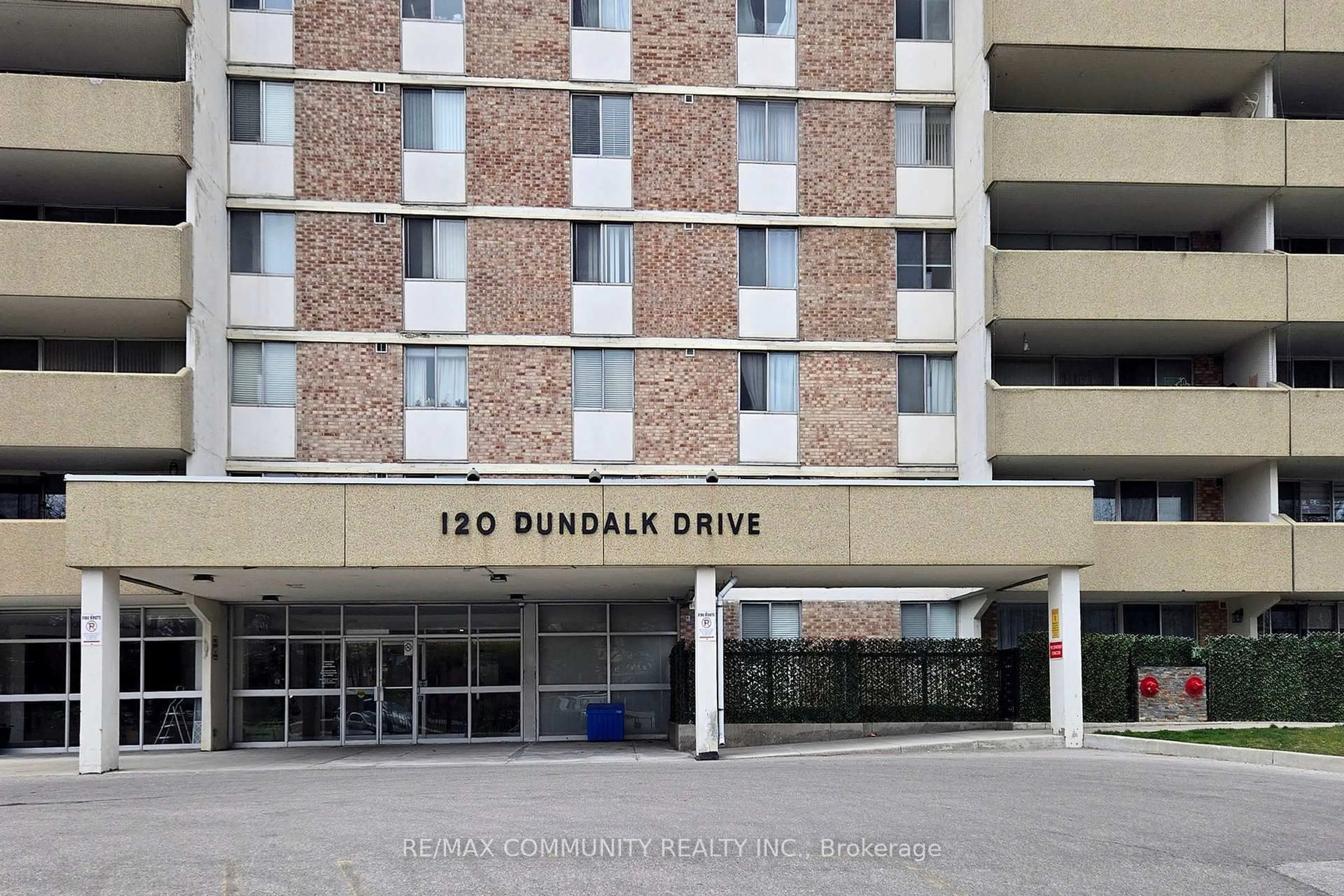 Lobby for 120 Dundalk Dr #1104, Toronto Ontario M1P 4V9