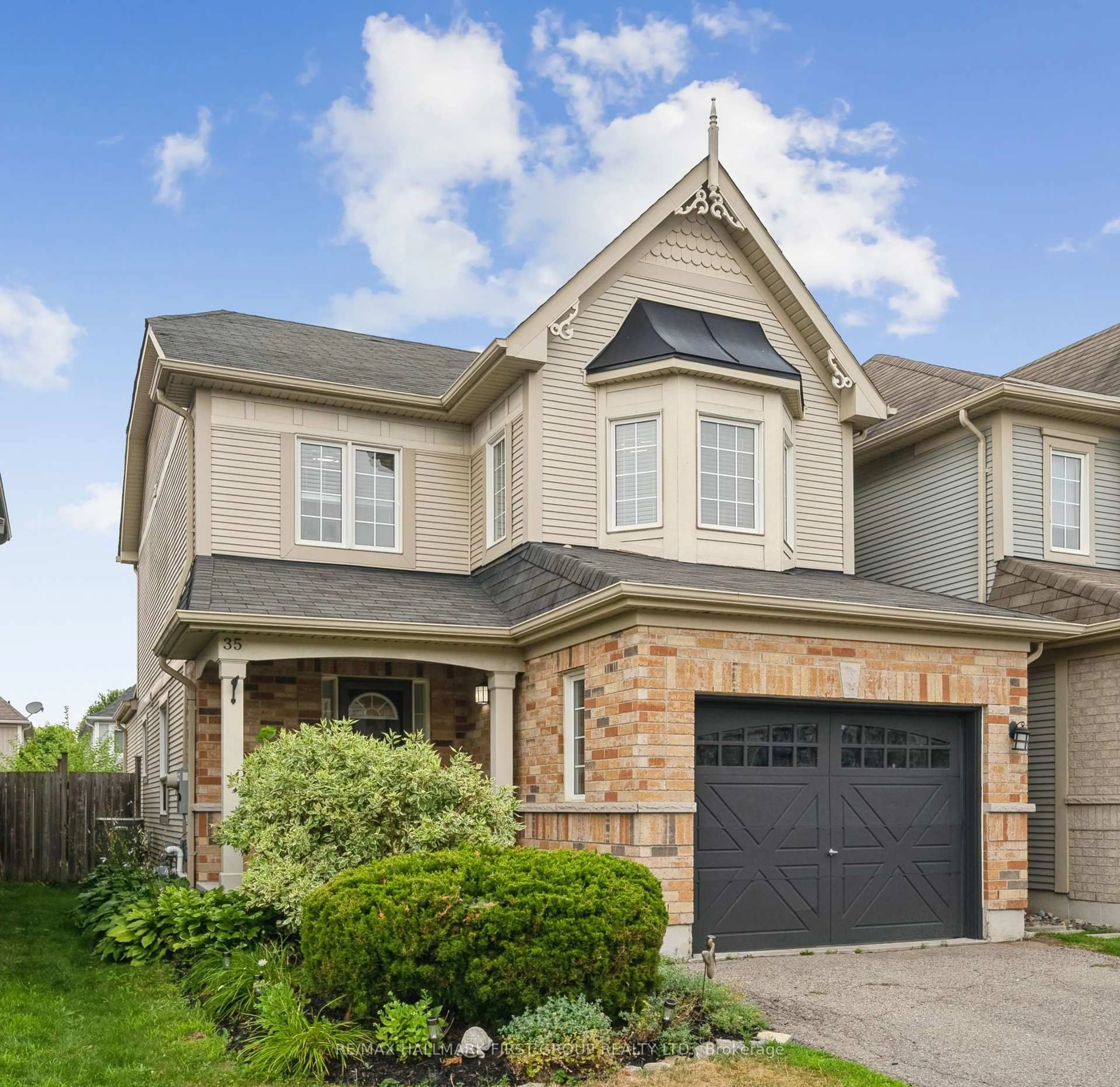 Home with brick exterior material, street for 35 Allworth Cres, Clarington Ontario L1C 0B3