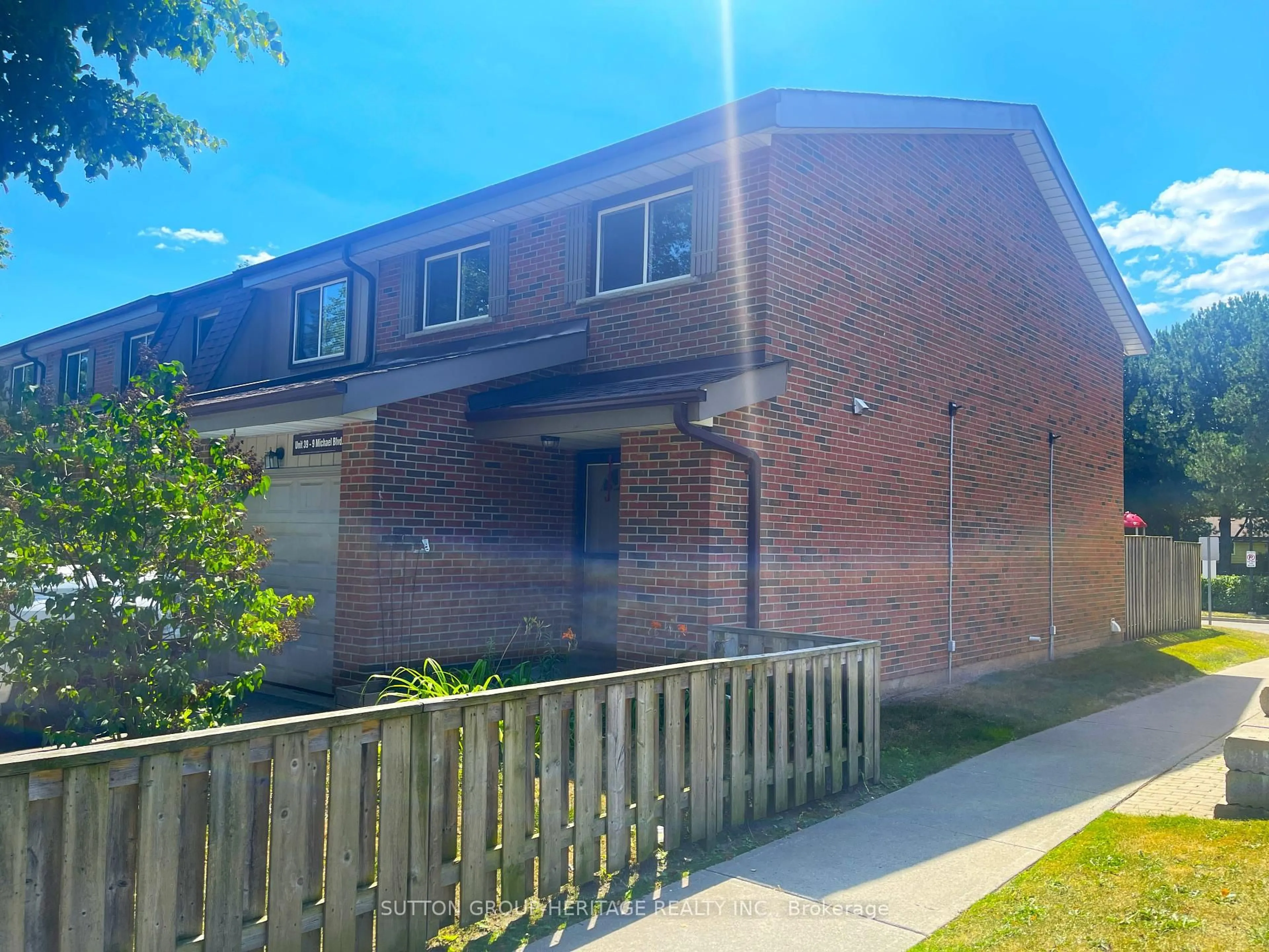 A pic from outside/outdoor area/front of a property/back of a property/a pic from drone, street for 9 Michael Blvd #39, Whitby Ontario L1N 5P4