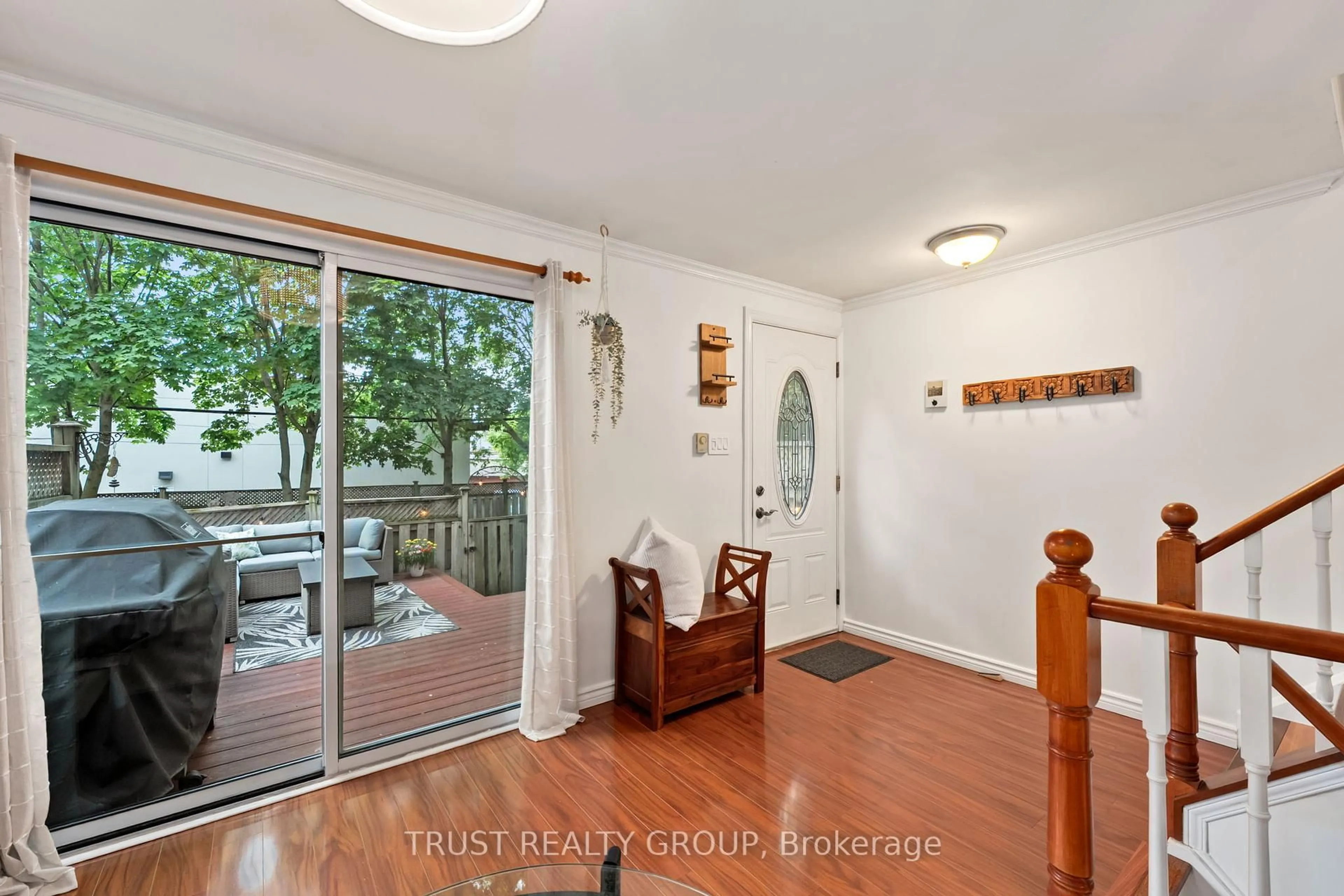 Indoor entryway for 41 Battenberg Ave #32, Toronto Ontario M4L 1J7