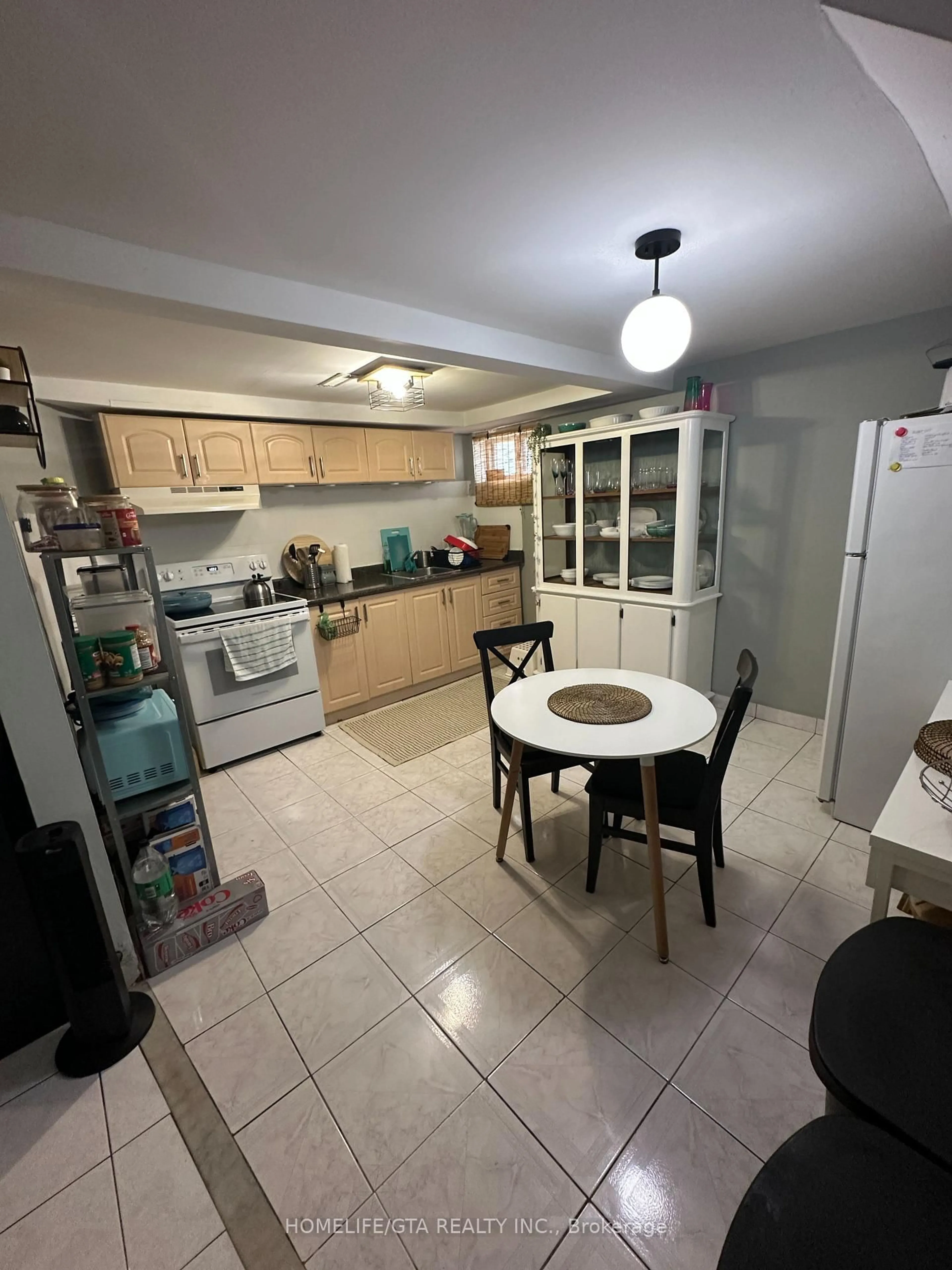 Standard kitchen, unknown for 10 Crow Tr, Toronto Ontario M1B 1X3