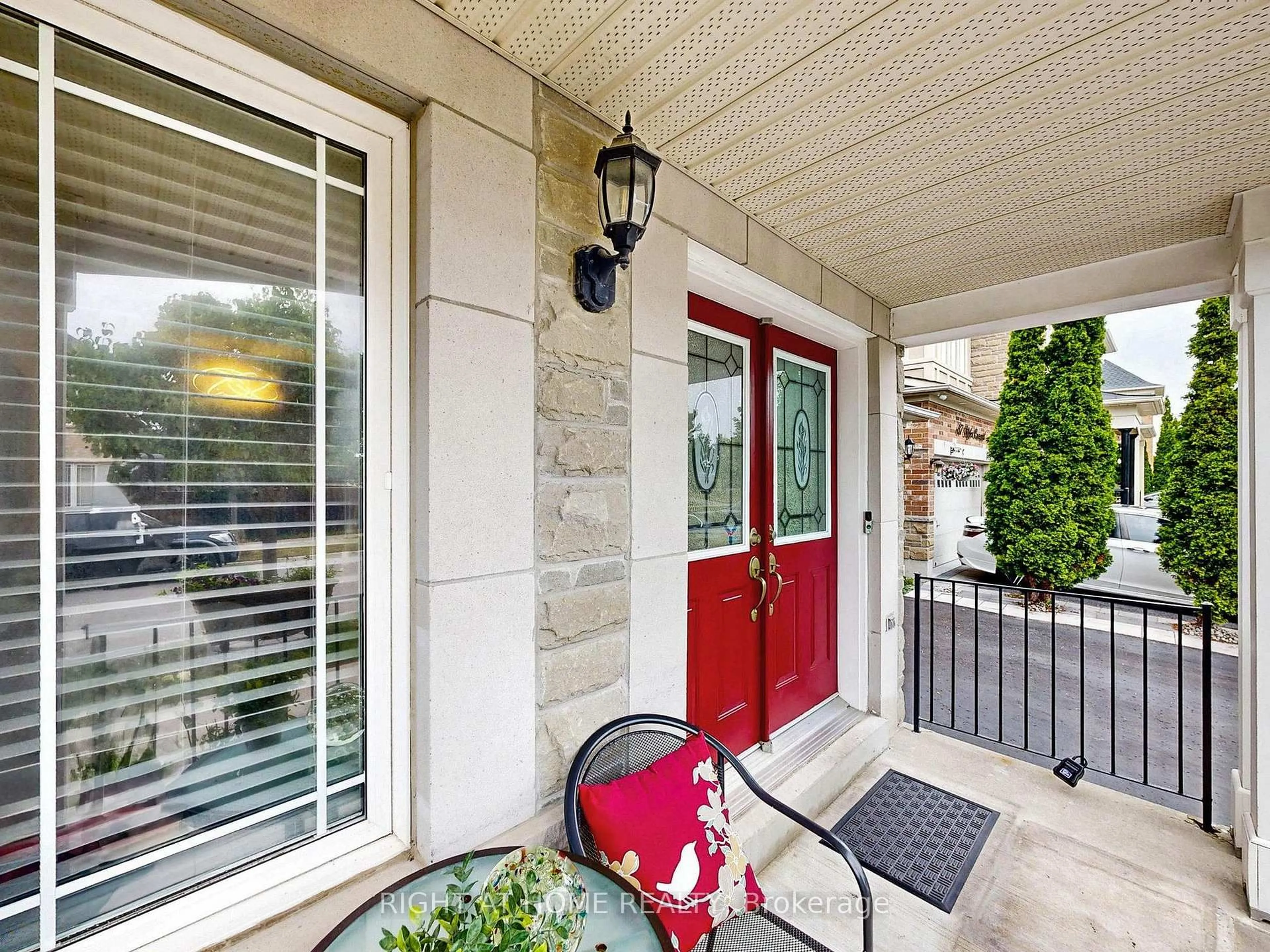Indoor entryway for 65 Styles Cres, Ajax Ontario L1Z 0A8
