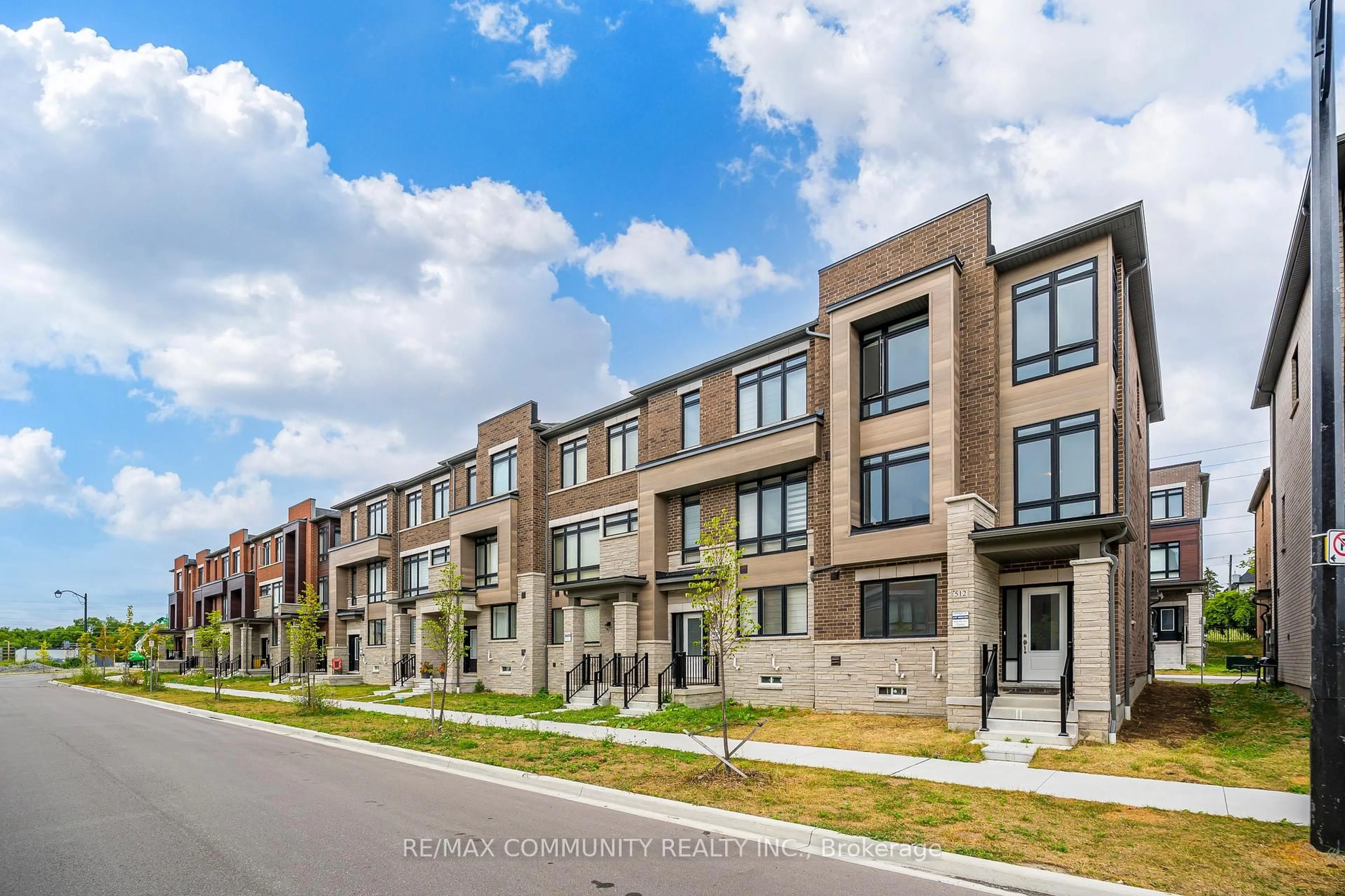 Home with brick exterior material, street for 512 Danks Ridge Dr, Ajax Ontario L1S 0H4