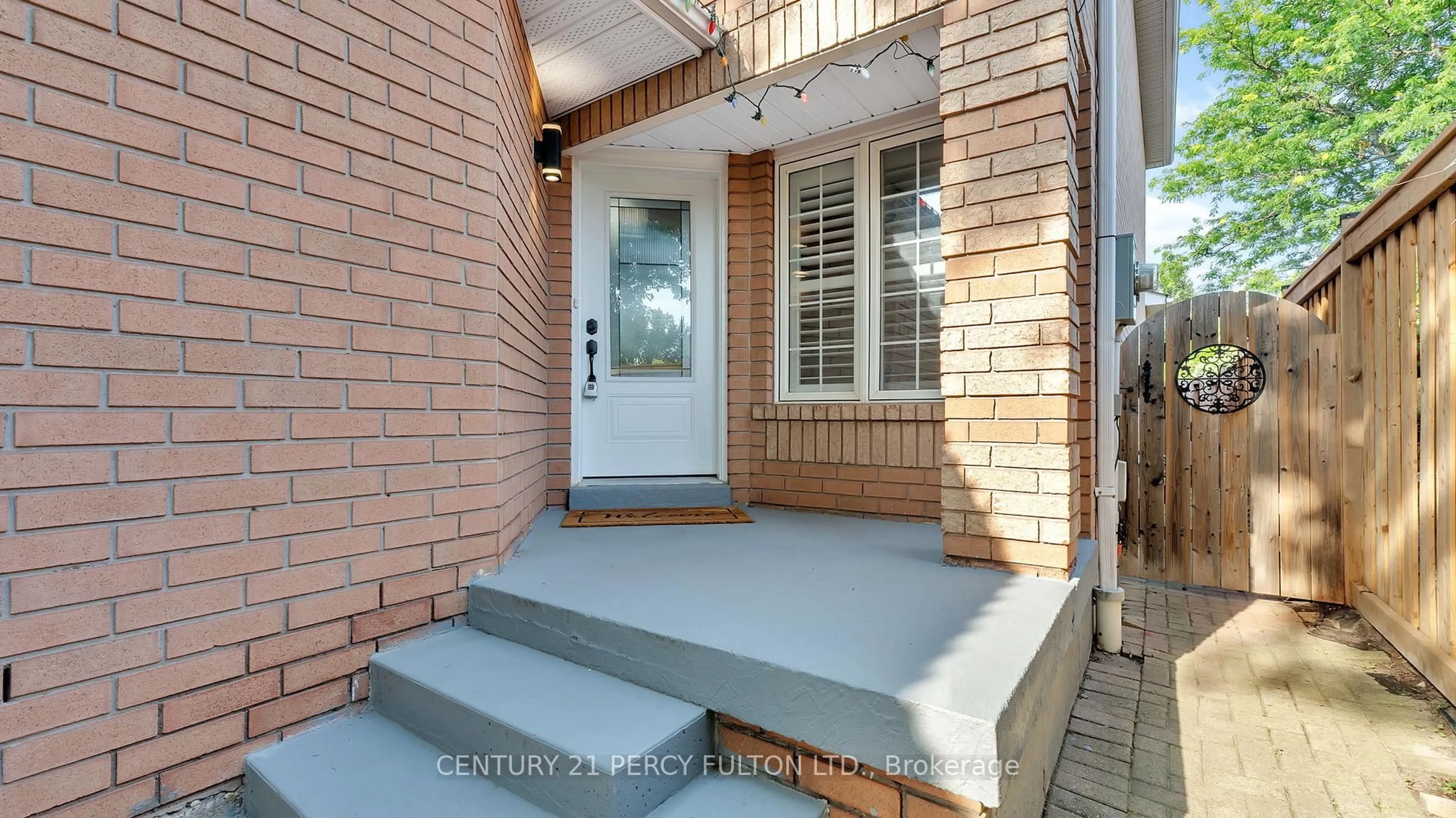 Unknown for 7 Steele Valley Crt, Whitby Ontario L1R 2M4