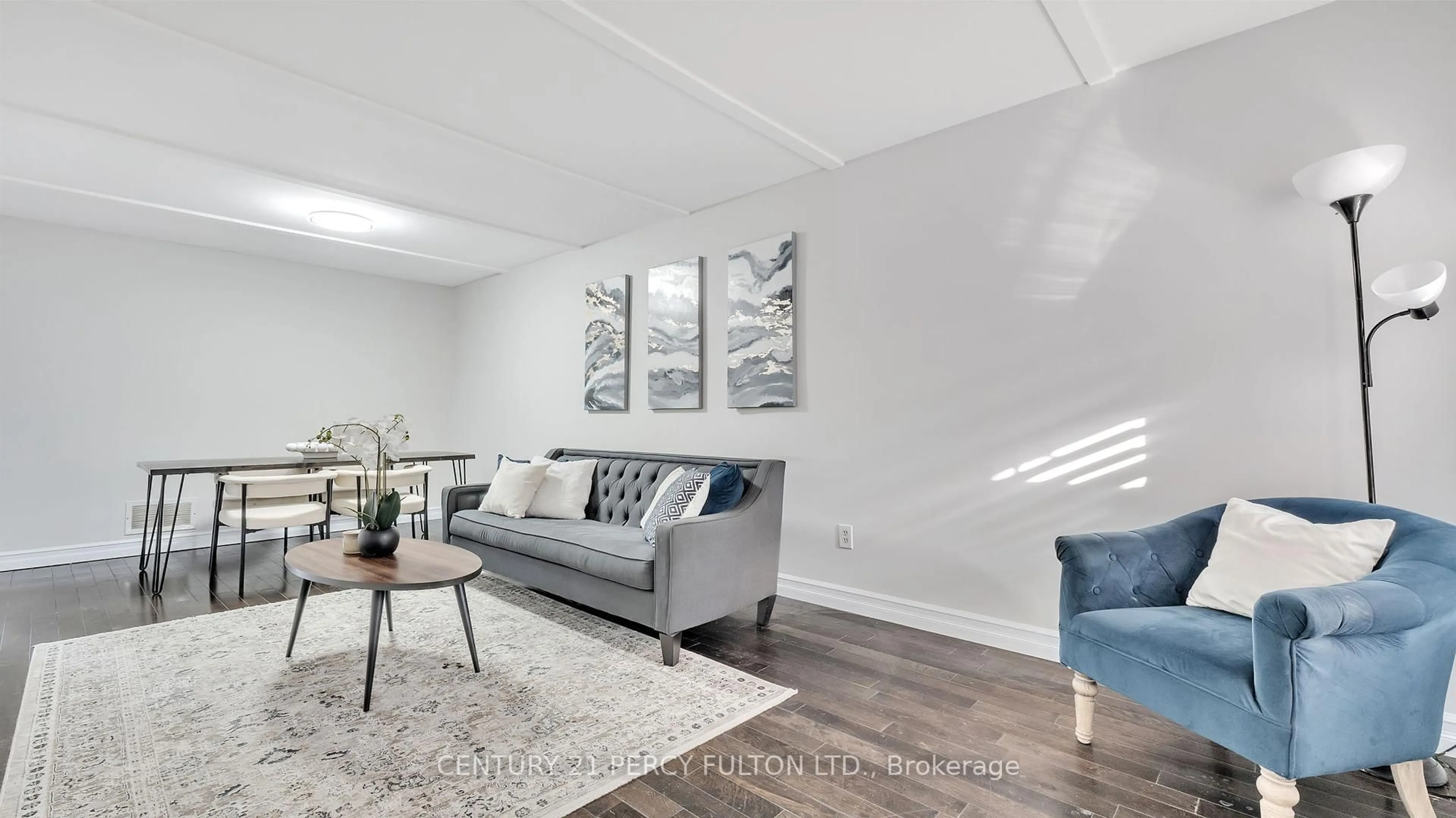 Living room with furniture, unknown for 7 Steele Valley Crt, Whitby Ontario L1R 2M4
