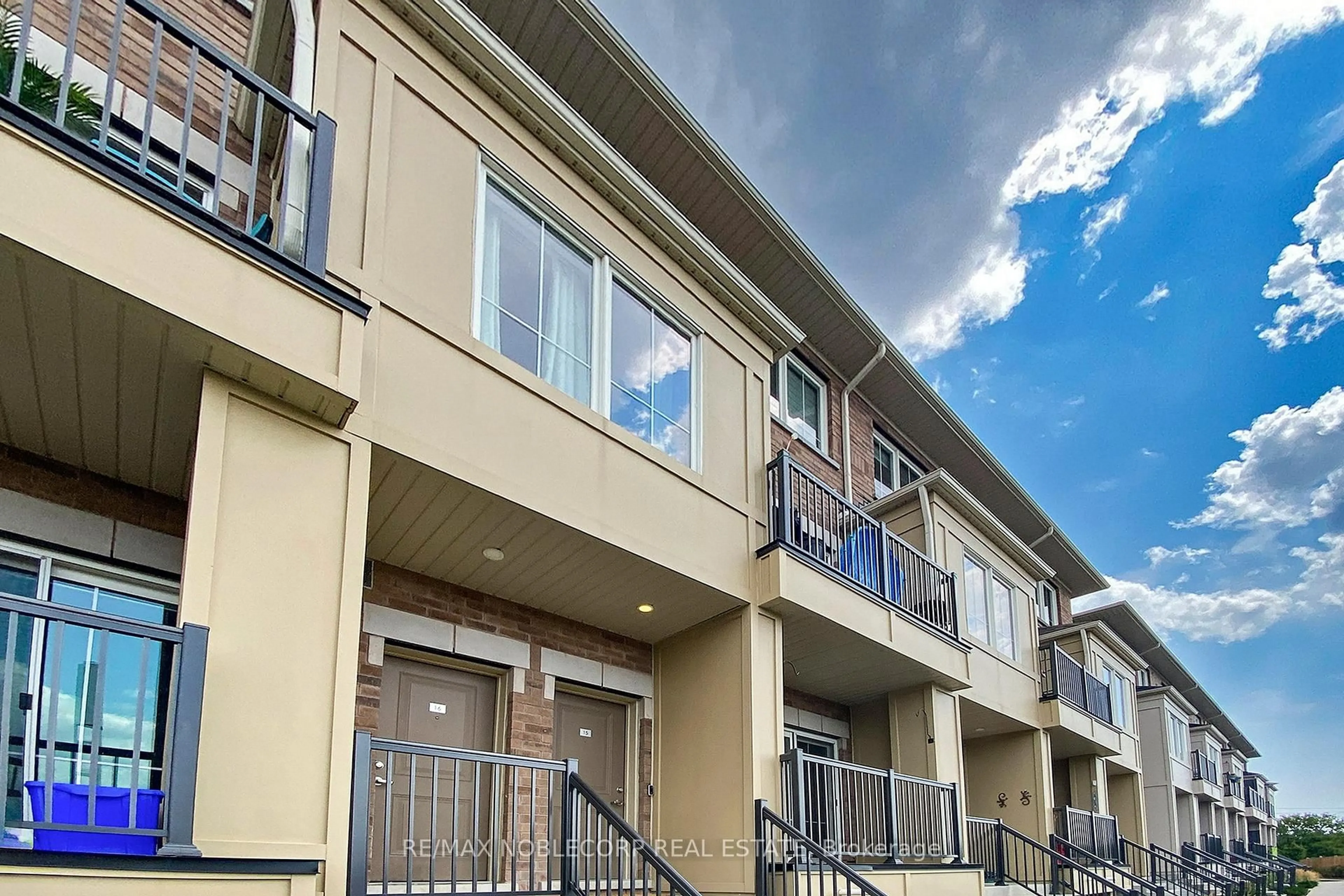 Unknown for 470 BERESFORD Path #15, Oshawa Ontario L1H 0B2