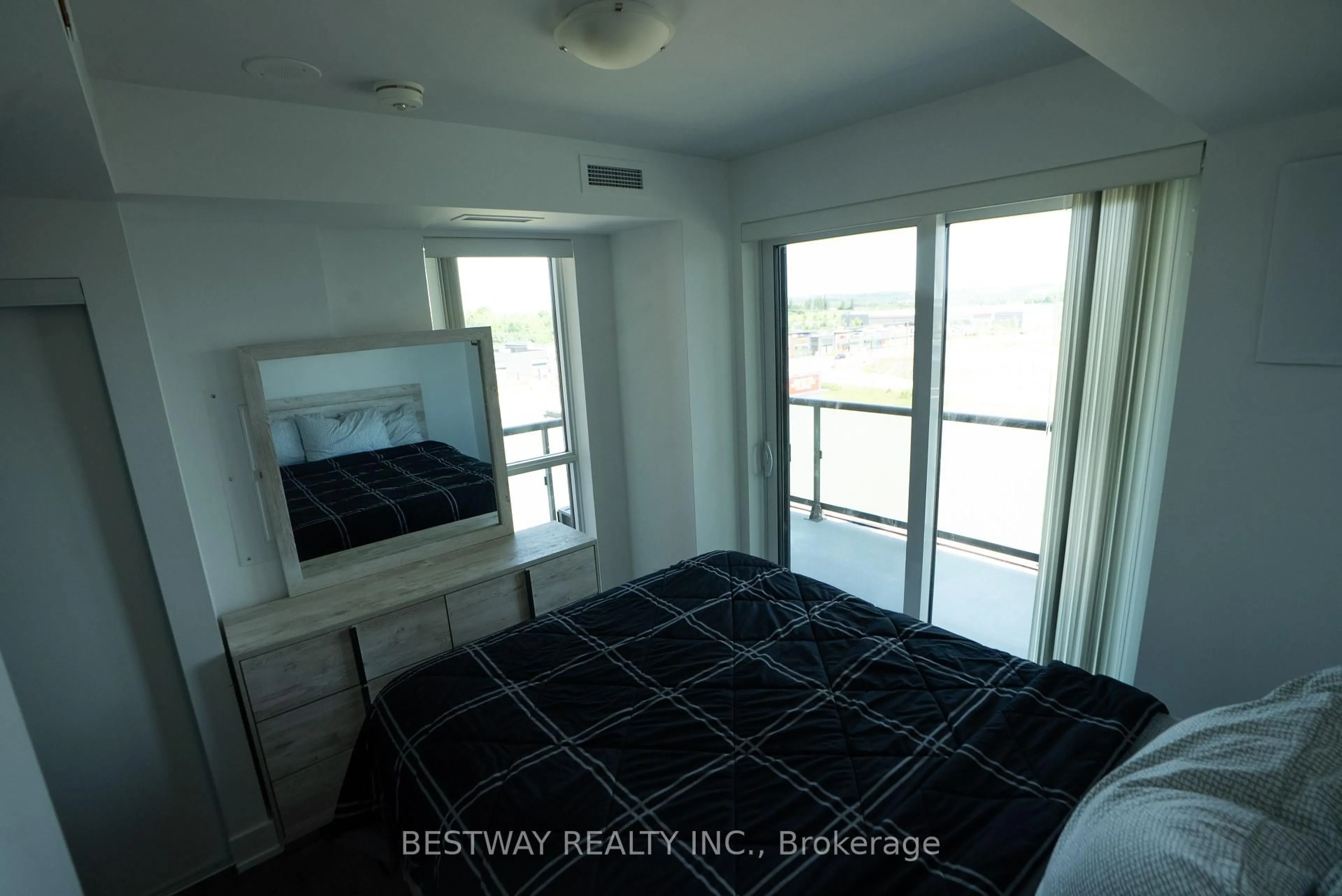 A pic of a room for 2550 Simcoe St #607, Oshawa Ontario L1L 0R5