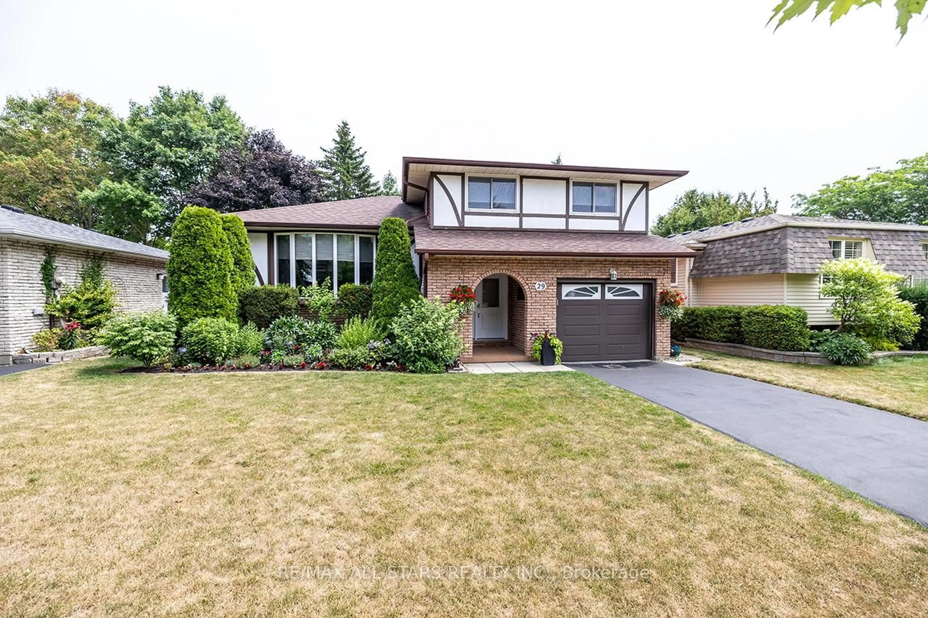 Home with brick exterior material, street for 29 Orchard Rd, Scugog Ontario L9L 1G4