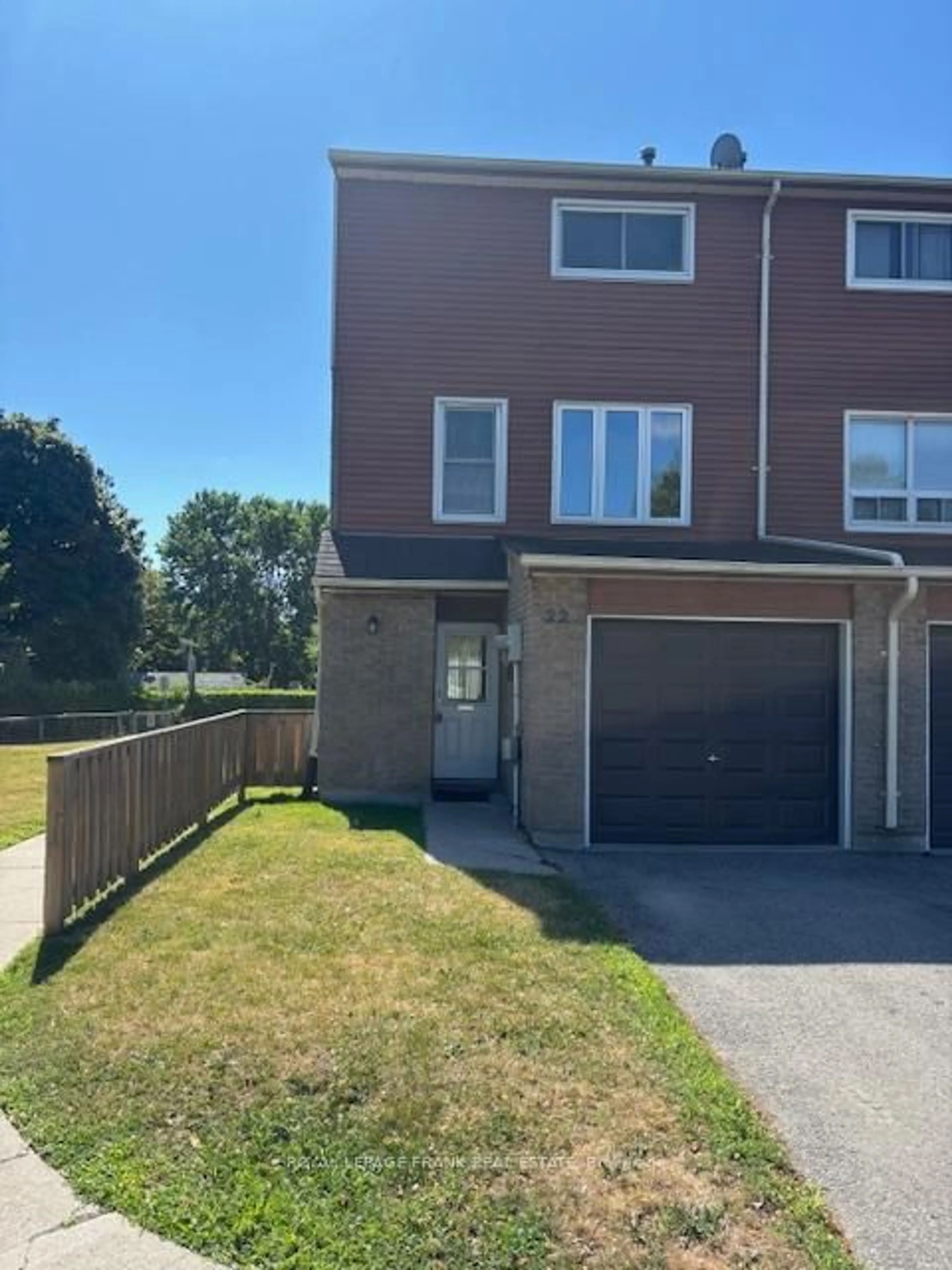 A pic from outside/outdoor area/front of a property/back of a property/a pic from drone, street for 72 Martin Rd #22, Clarington Ontario L1C 3N3
