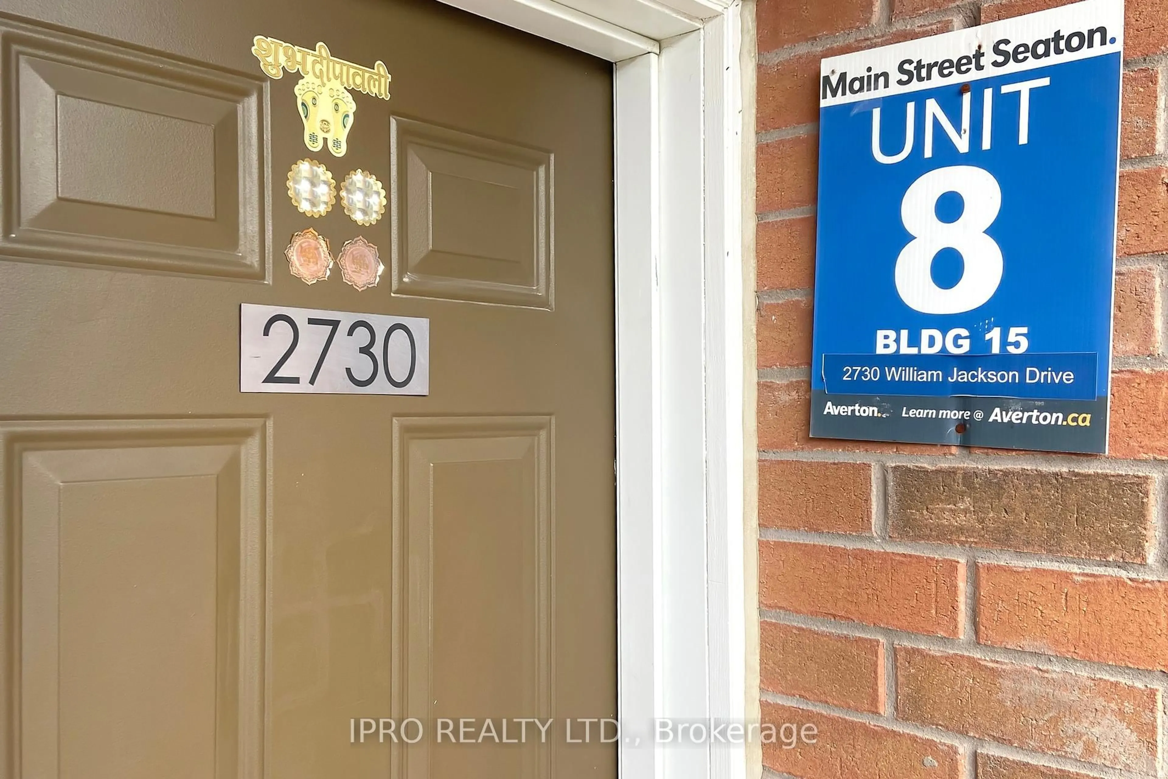 Indoor entryway for 2730 William Jackson Dr, Pickering Ontario L1X 0E6