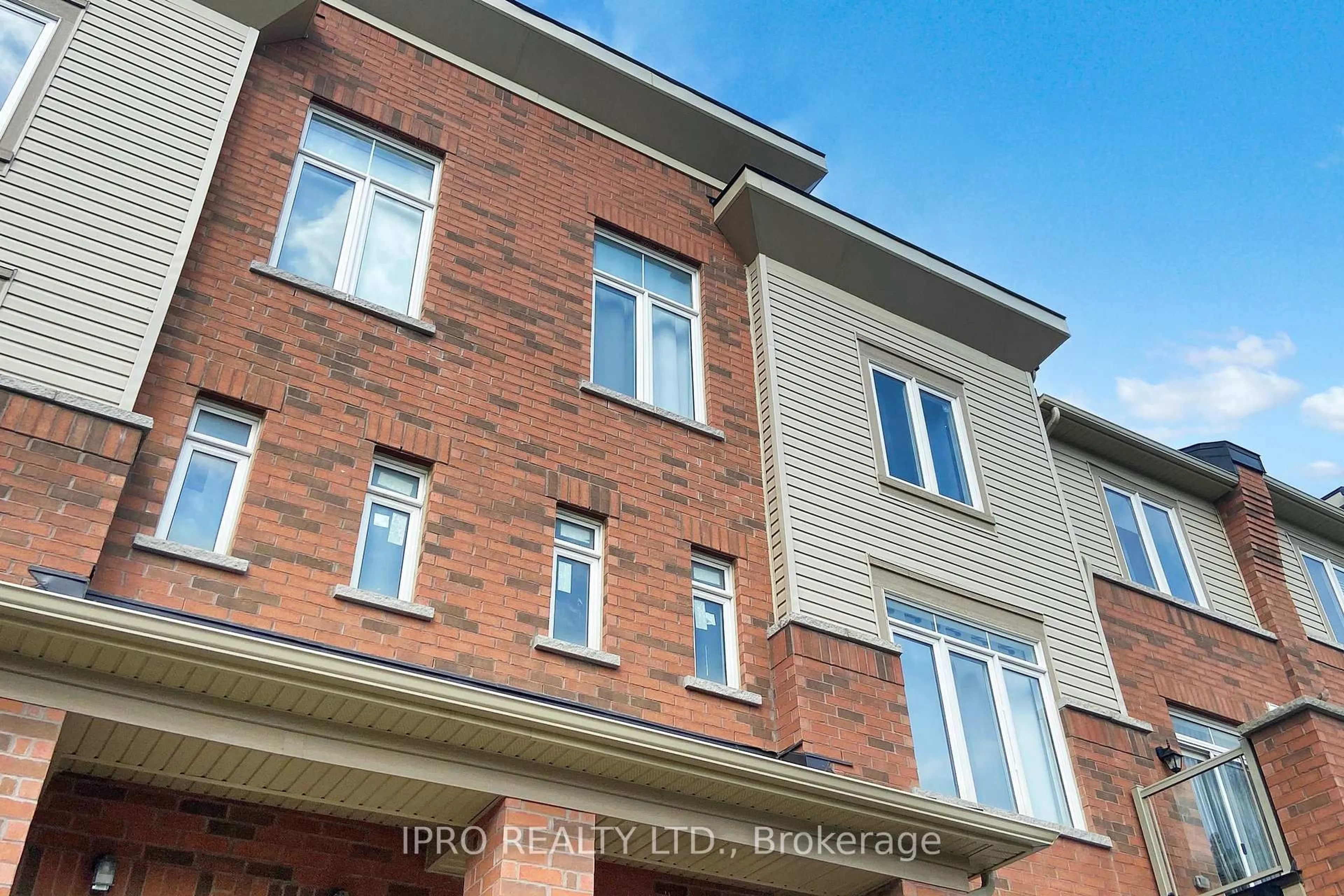Home with brick exterior material, building for 2730 William Jackson Dr, Pickering Ontario L1X 0E6
