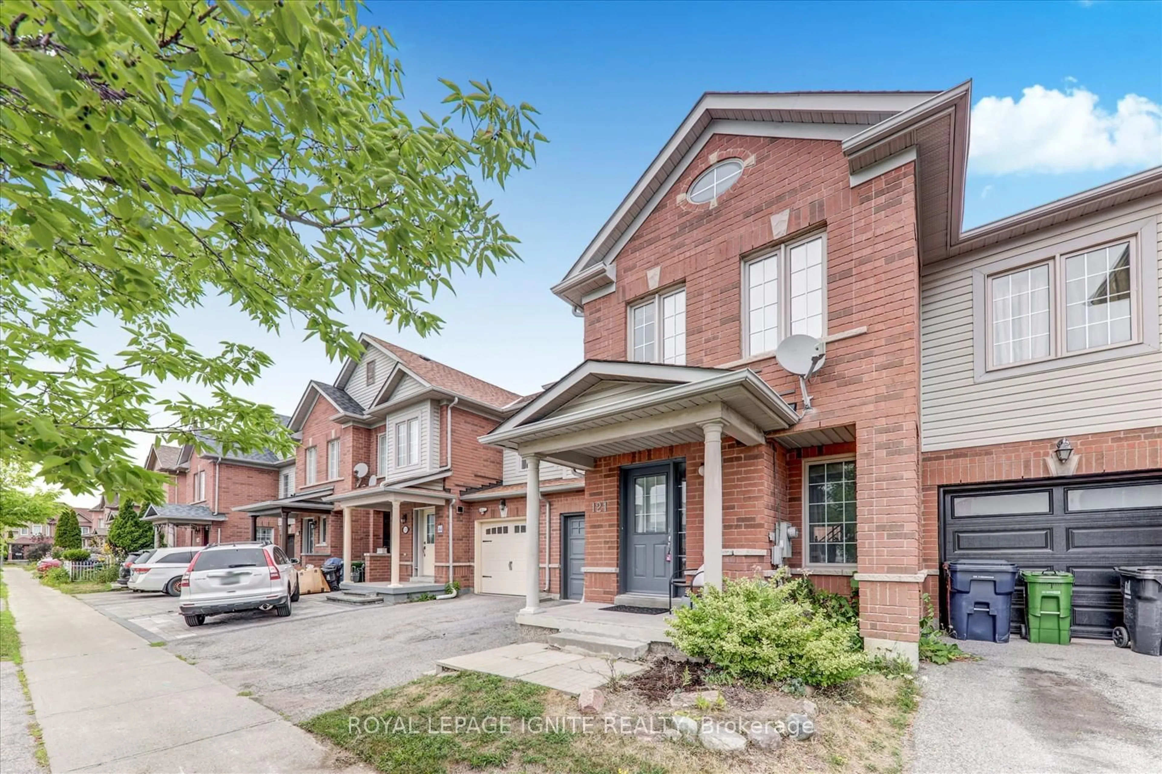 Home with brick exterior material, street for 121 Flycatcher Ave, Toronto Ontario M1X 2A2