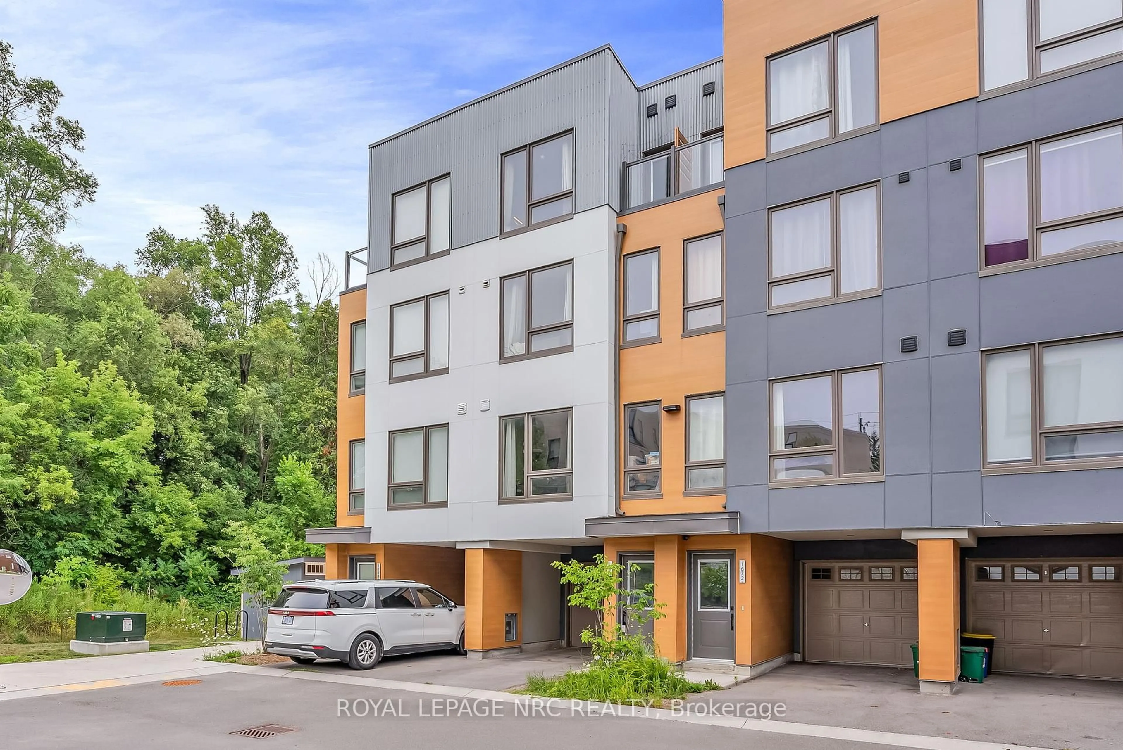 Unknown for 1670 Pleasure Valley Path, Oshawa Ontario L1G 0E3